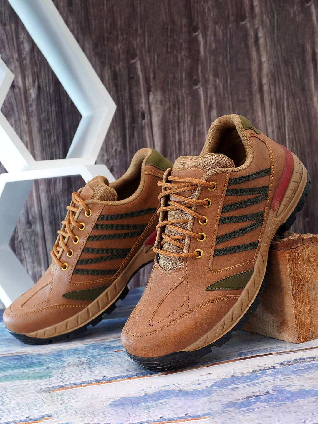 ARIWA Men Trekking Shoes