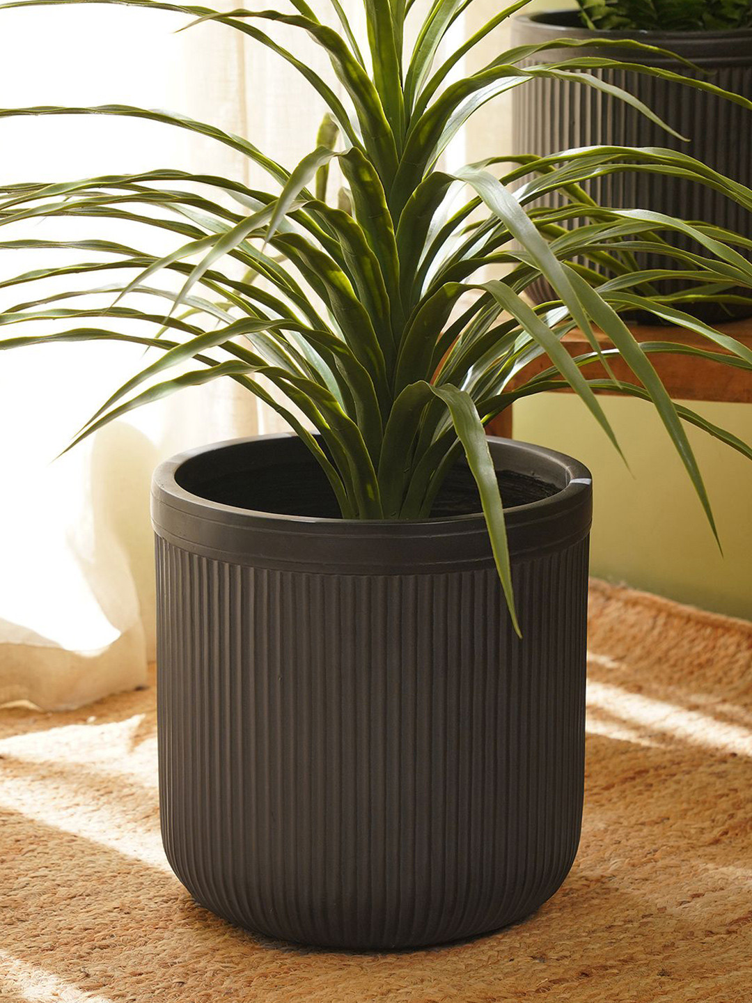 Pure Home and Living Black Ribbed Large Planter