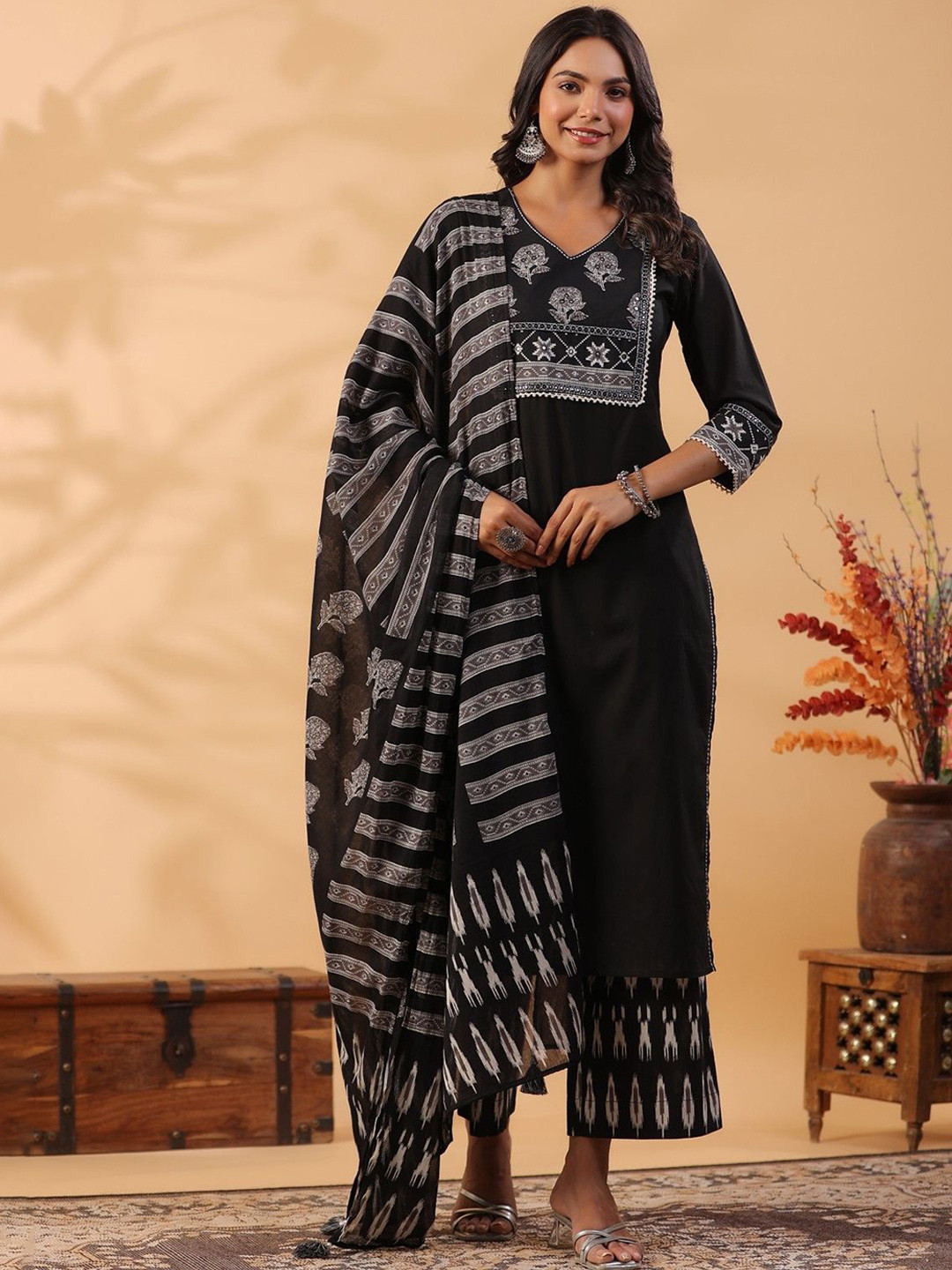 AUTUMN LANE Sarla Onyx Floral Printed Gotta Patti Pure Cotton Kurta With Palazzo & Dupatta