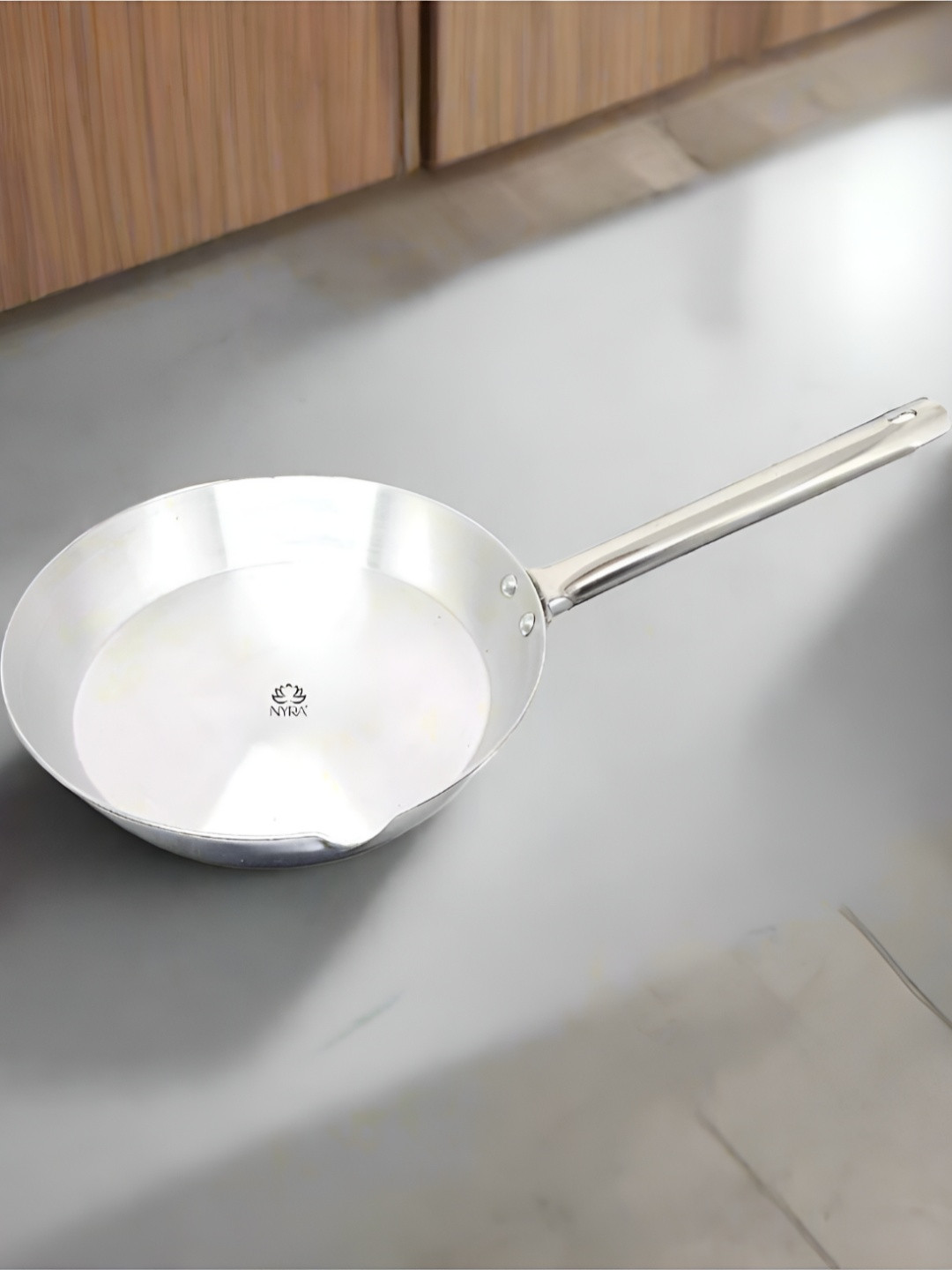 Nyra Kitchenware Silver Toned Aluminium Fry Pan With Stainless Steel Handle