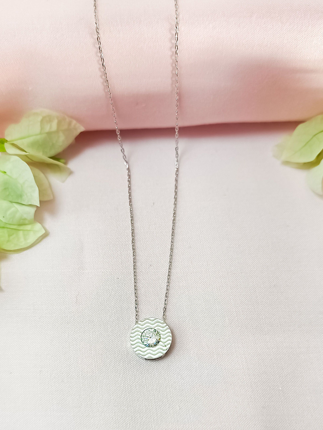 INARI SHINES 925 Sterling Silver Rhodium-Plated Center Cubic Zirconia Studded Necklace