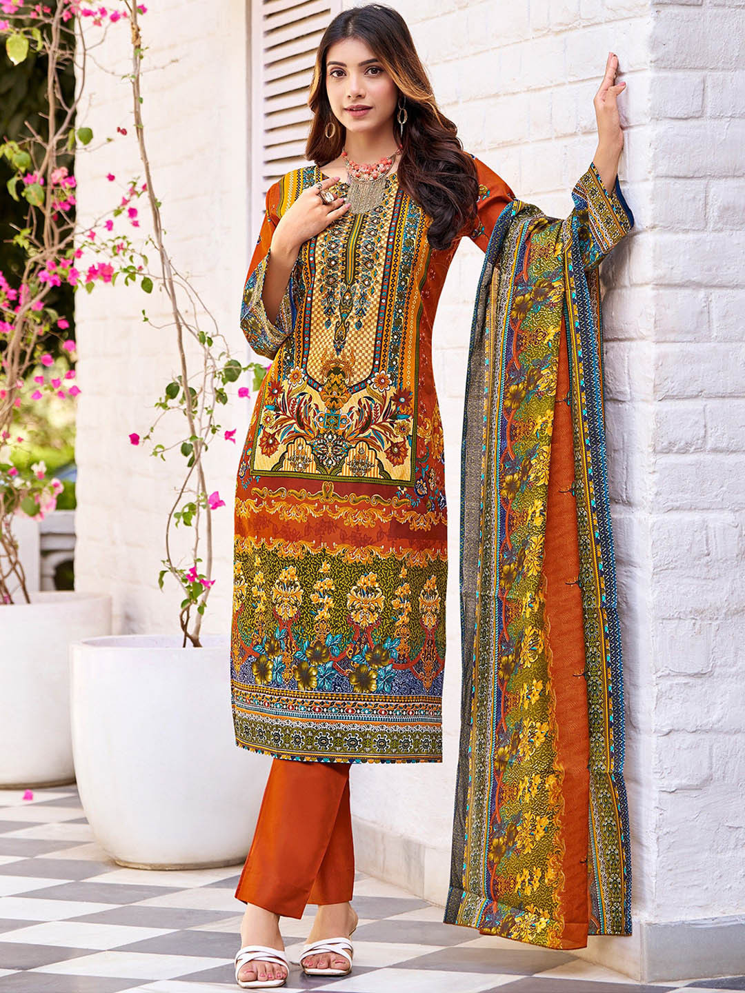 MOJILAA Floral Printed Mirror Work  i Style Kurta with Trousers & Dupatta