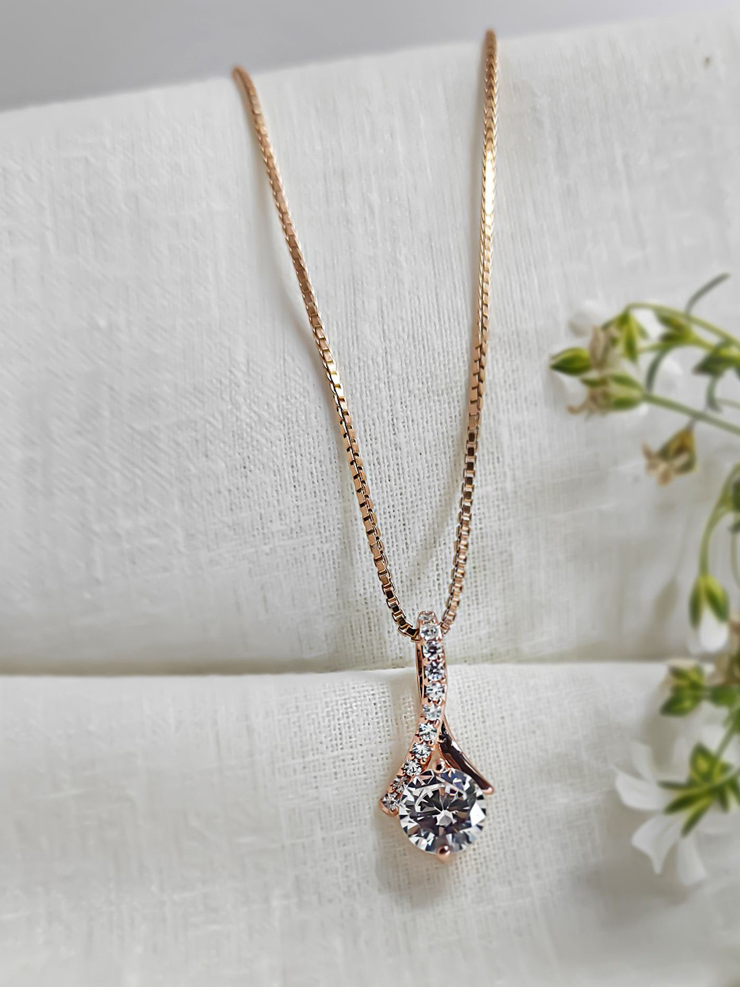 INARI SHINES 925 Sterling Silver Rose Gold-Plated Radiant Spark Pendant Chain