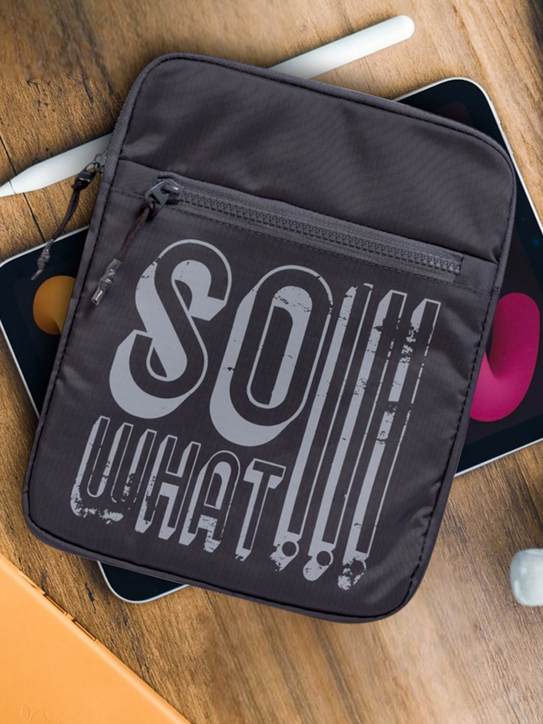 QIPS Printed iPad Cover