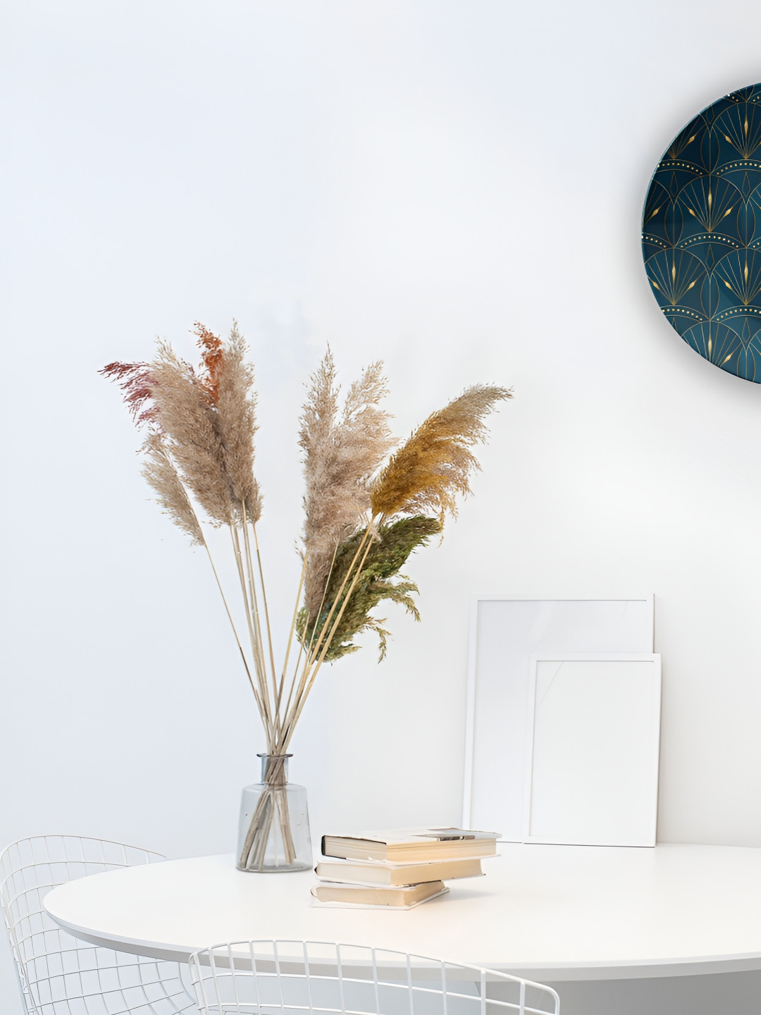 THE QUIRKY HOME Art Deco Fan Pattern Crafted Ceramics Glossy Hanging Hall Wall Plates-8In