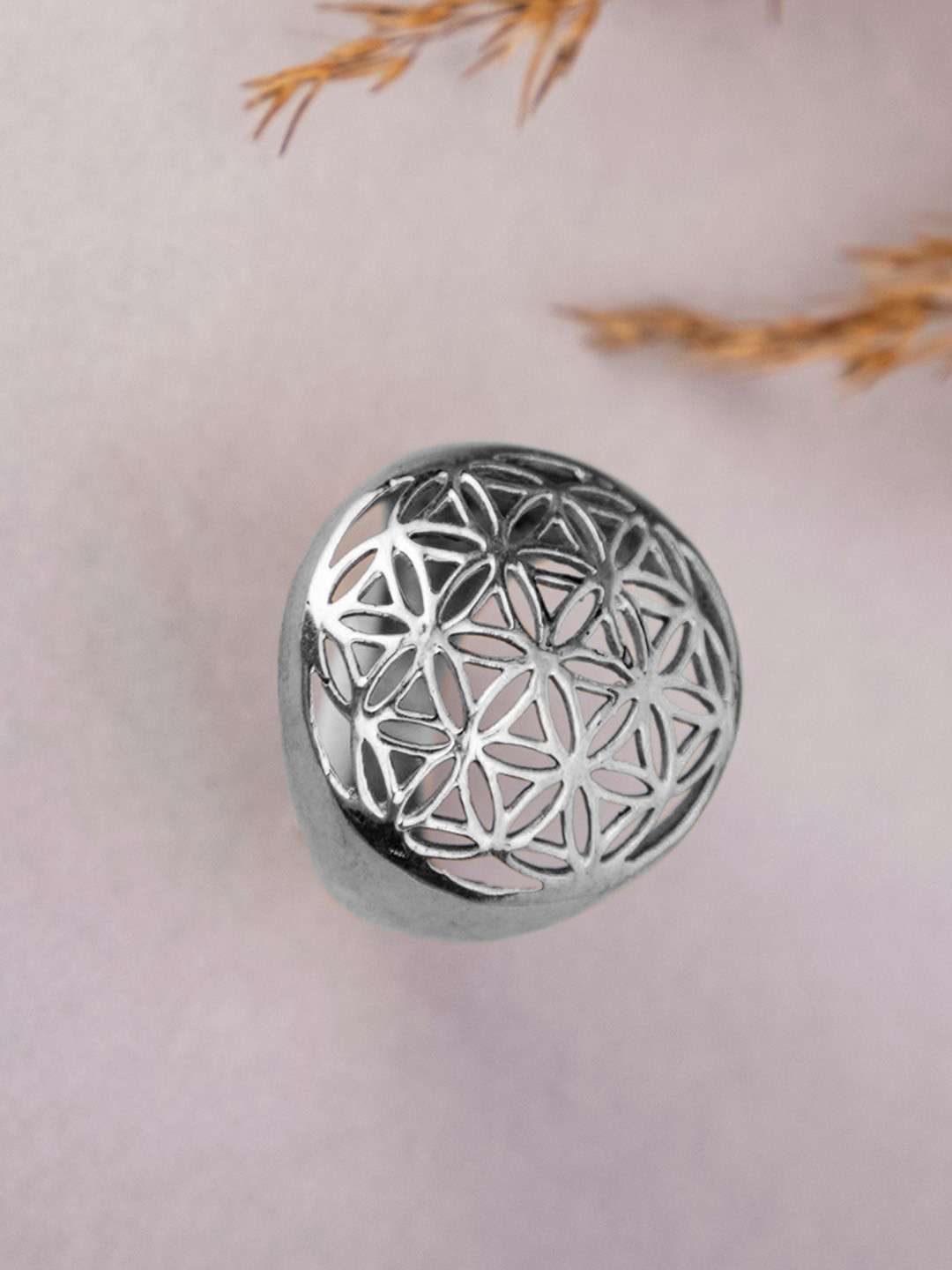 Studio One Love Adjustable Minimalist Finger Ring