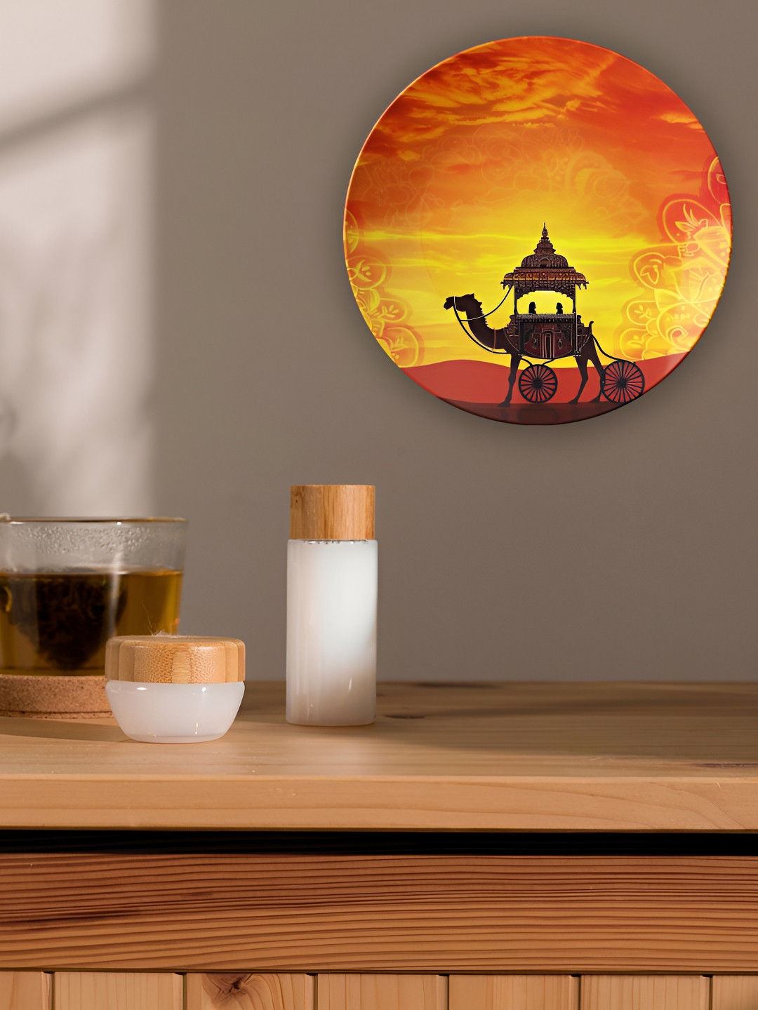 THE QUIRKY HOME Royal Procession in the Desert Crafted Ceramics Glossy Wall Plates-10In