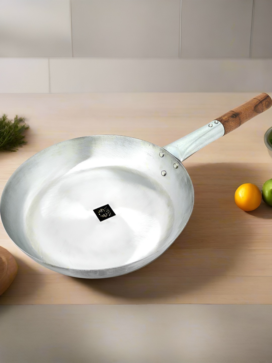 Nyra Kitchenware Silver-Toned Iron Chinese Fry Pan With Wooden Handle-1-1.5 L