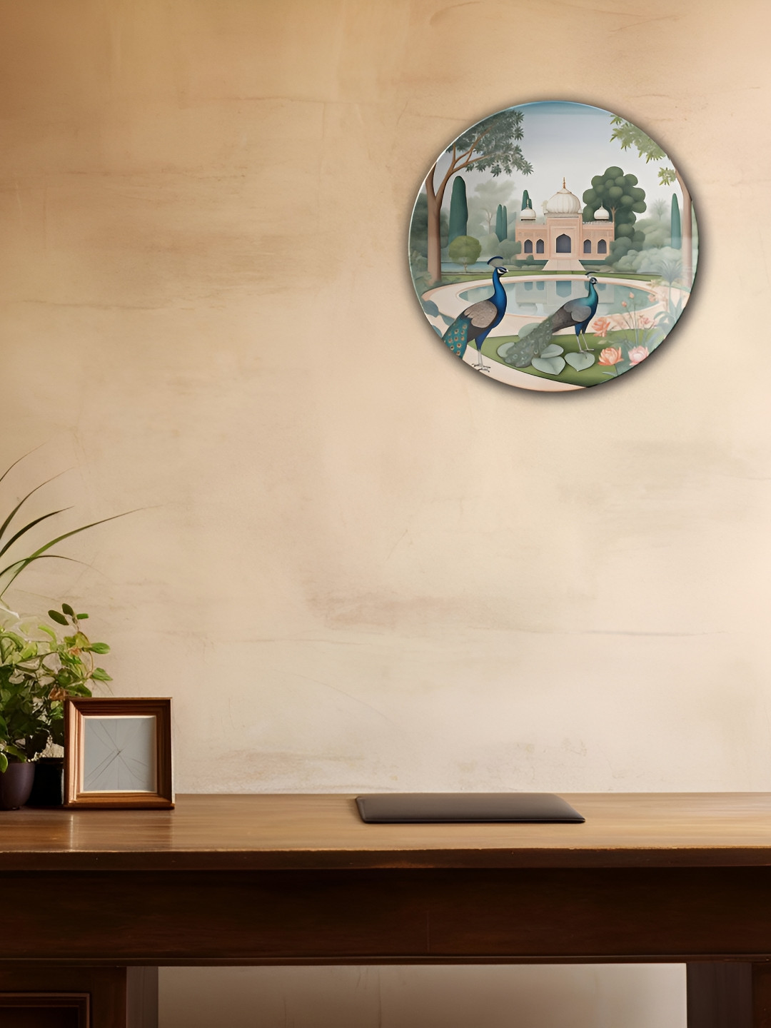 THE QUIRKY HOME Royal Retreat Crafted Ceramics Glossy Hanging Hall Wall Plates-8In