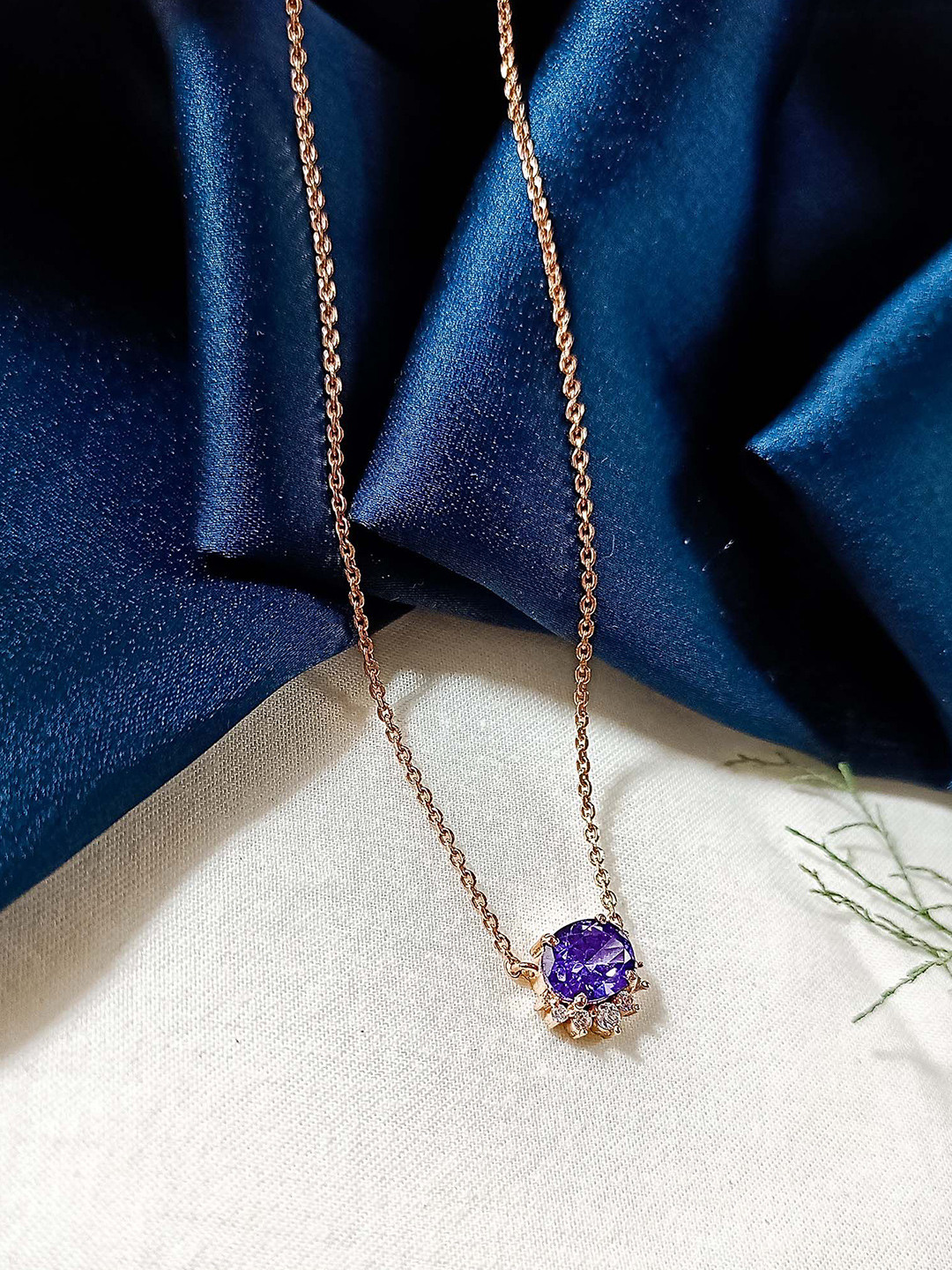 INARI SHINES Women 925 Sterling Silver Rose Gold-Plated Oval Amethyst Queen's Necklace