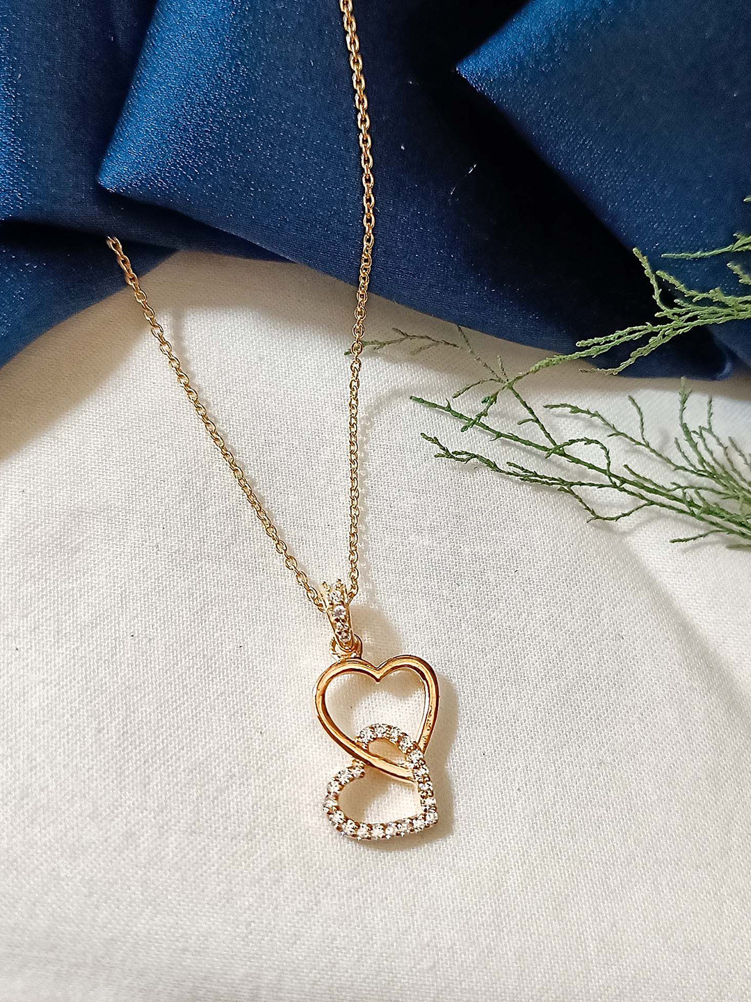 INARI SHINES 925 Sterling Silver Rose Gold-Plated American Dimond Studded Love Necklace