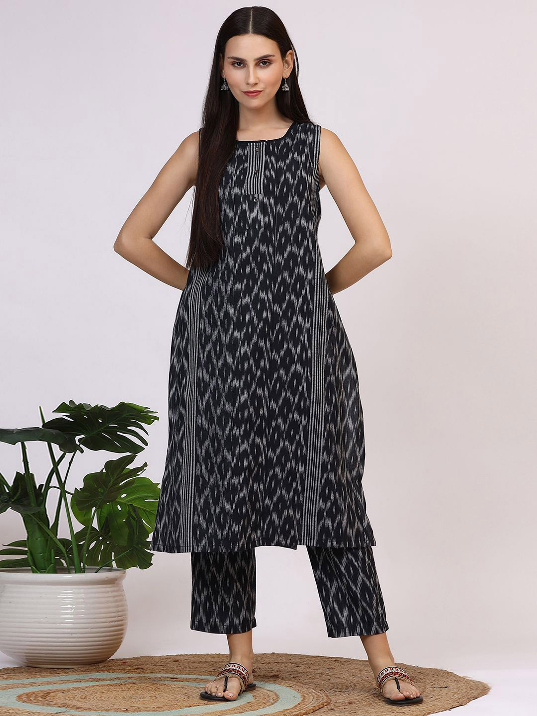 W Ikat Printed Round Neck Sleeveless Pure Cotton Straight Kurta With Trousers