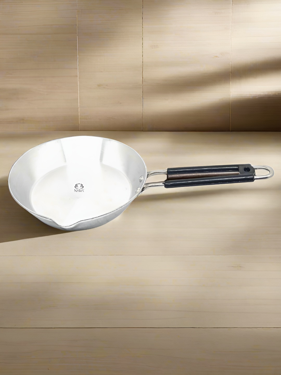 Nyra Kitchenware Silver Toned Aluminium Fry Pan With Handle
