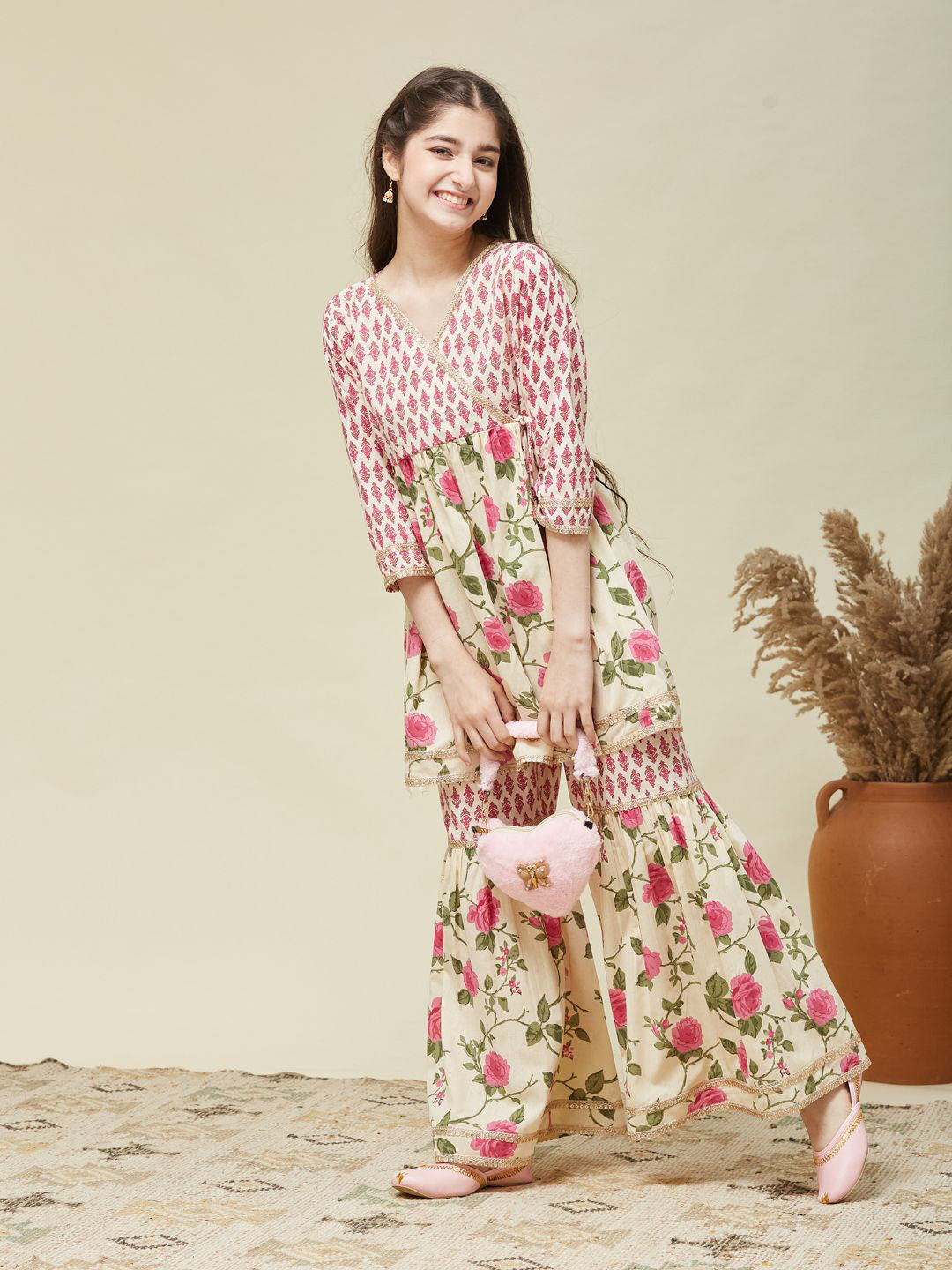 CurlyTales Kids-Girls Floral Printed Top & Sharara