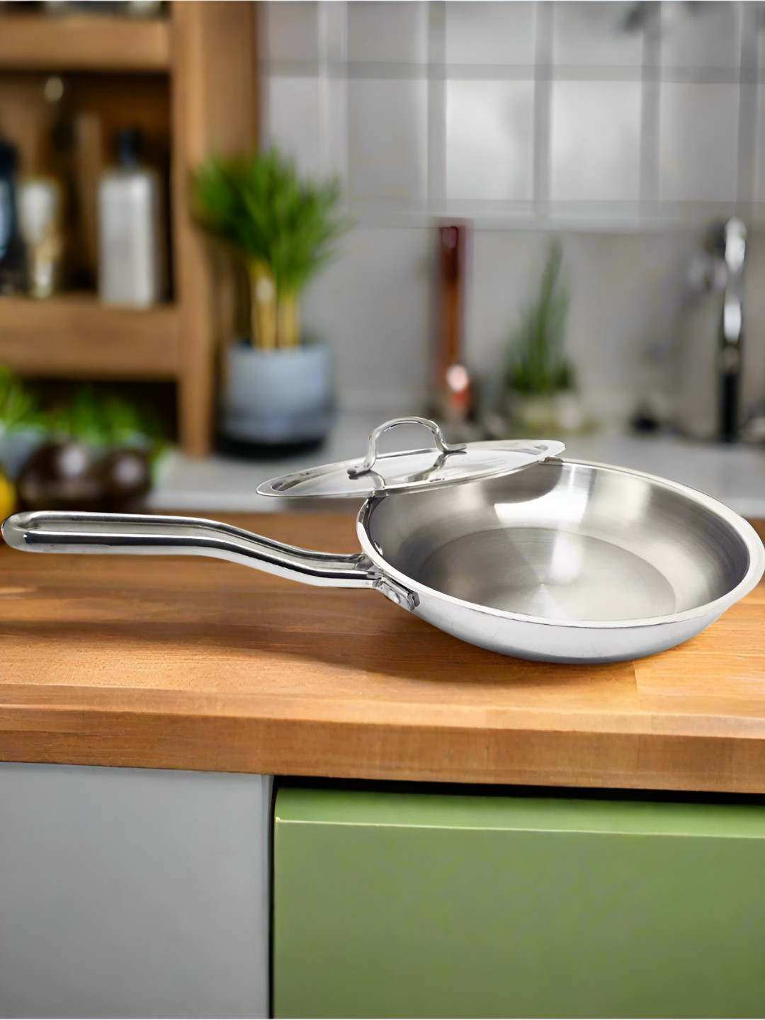 Nyra Kitchenware Silver-Toned Stainless Steel  Scratch Resistant Fry Pan-1.7 L