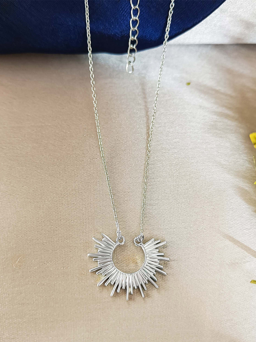 INARI SHINES Women 925 Sterling Silver Rhodium-Plated Sunrise Necklace