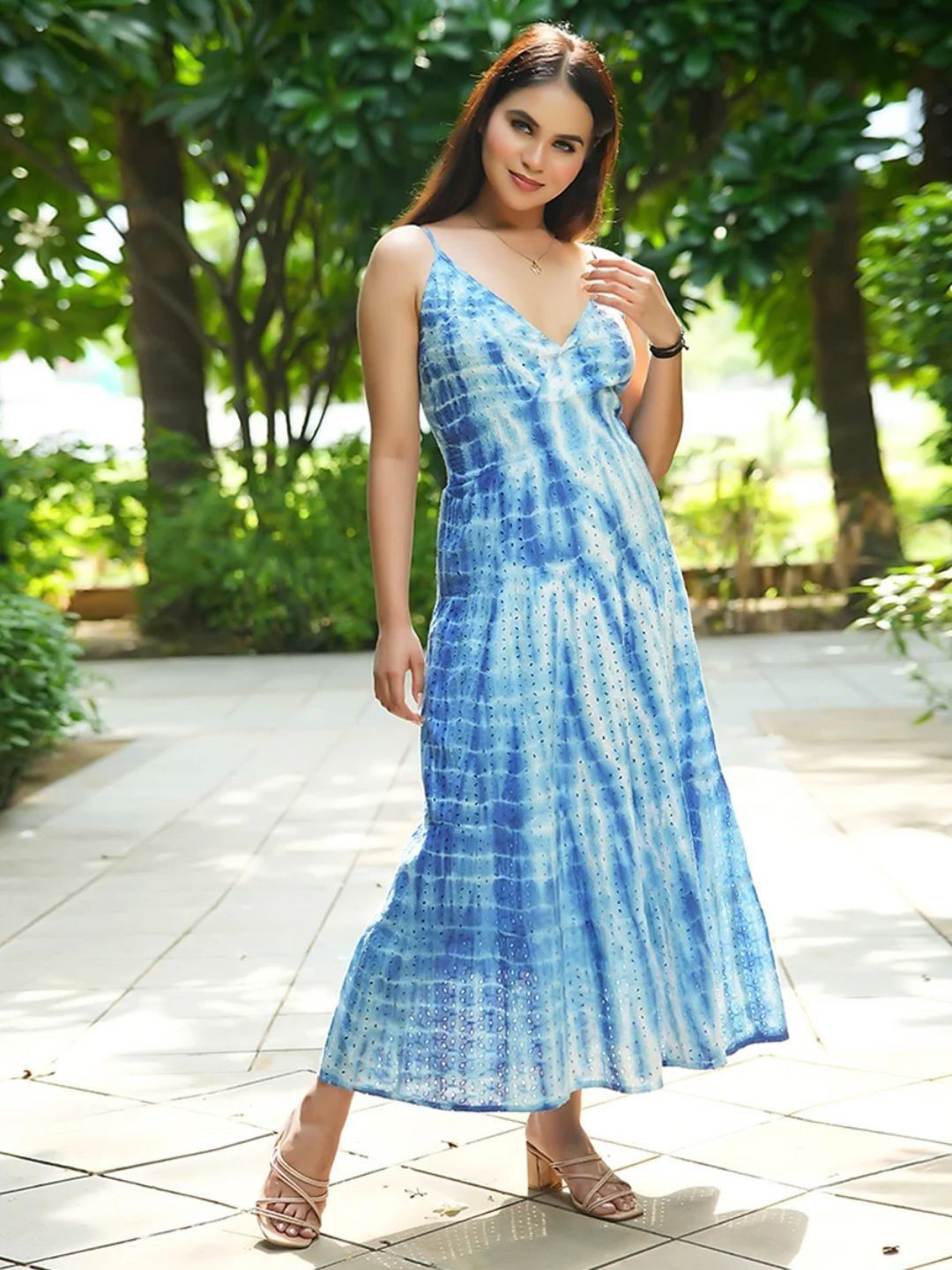 Veeralda Linen Maxi Dress