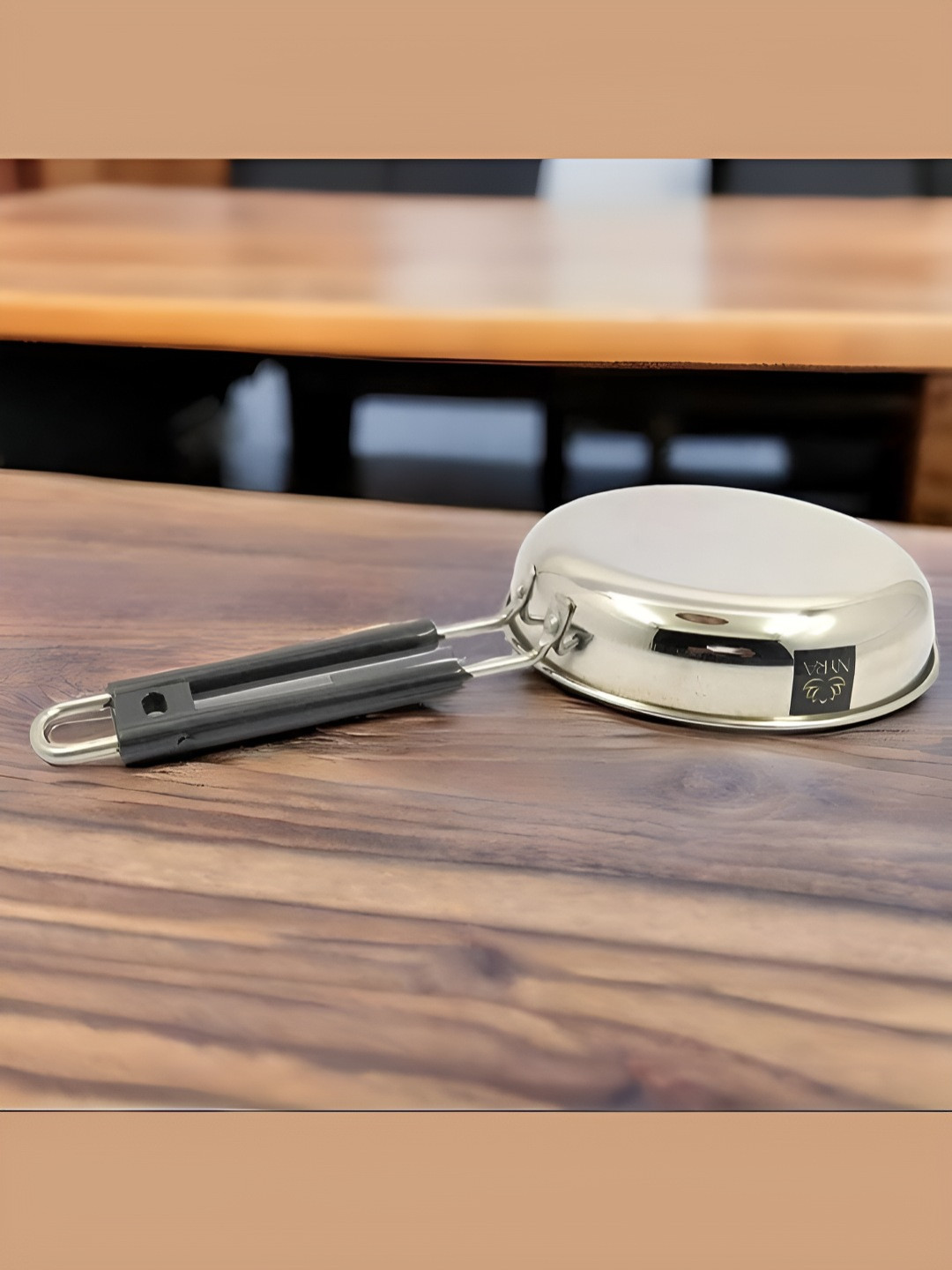 Nyra Kitchenware Silver-Toned Stainless Steel Fry Pan With Riveted PVC Handle-500 ml