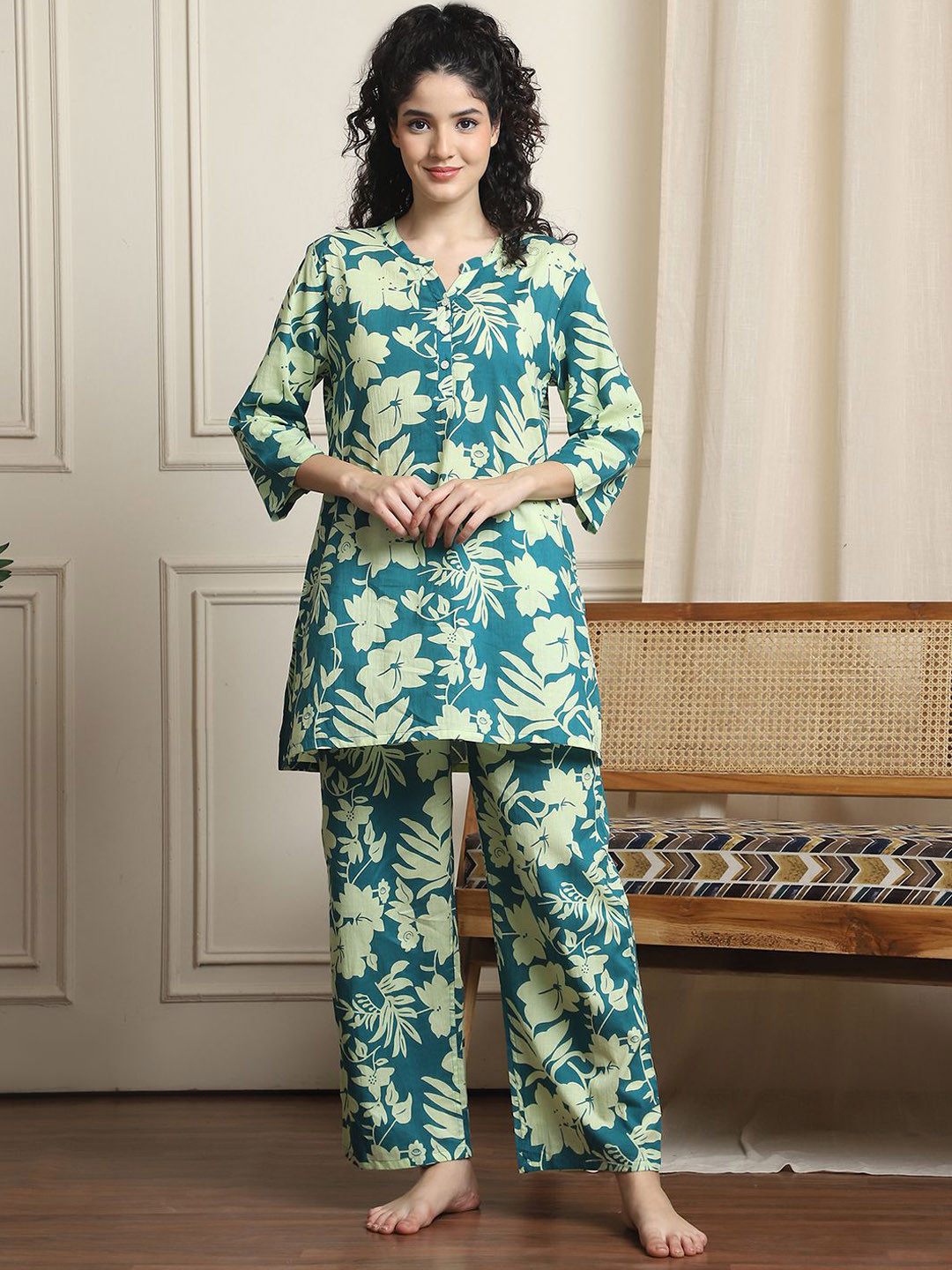 Indreams Women Floral Printed Kurti & Pyjamas Night suits