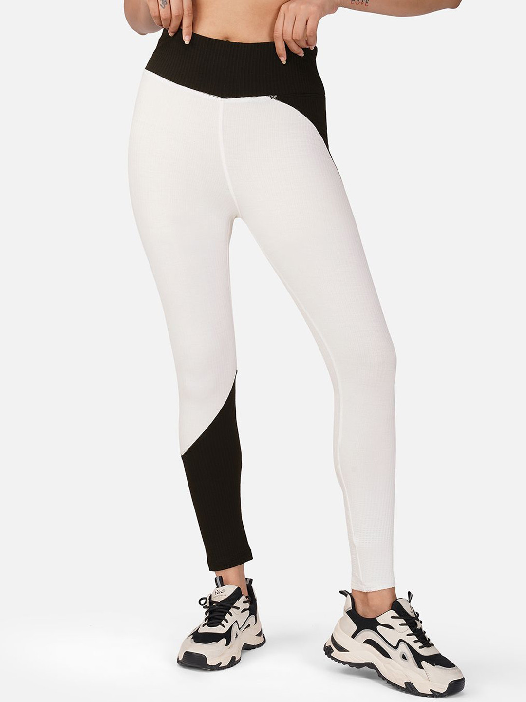 Wearjukebox Women Power Flow Colourblocked High-Rise Tights