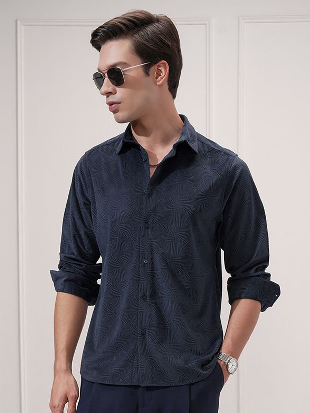 HIGHLANDER Men Men Navy Comfort Slim Fit Opaque Textured Shirt