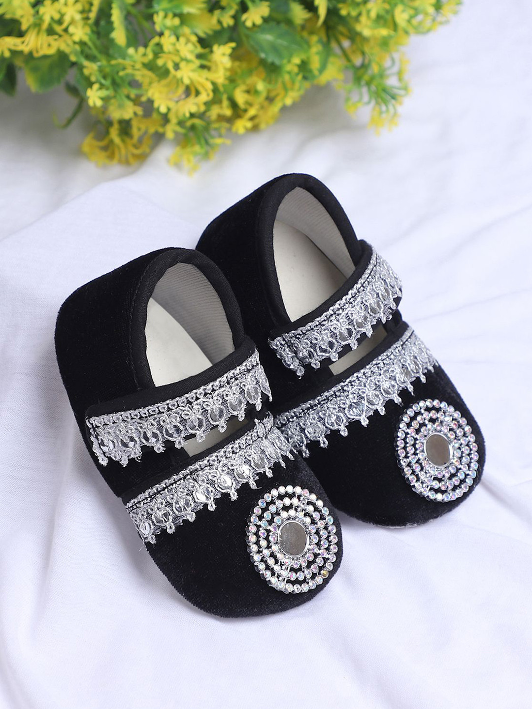 COCO CANDY Girls Cand Ethnic Silver Lace Booties