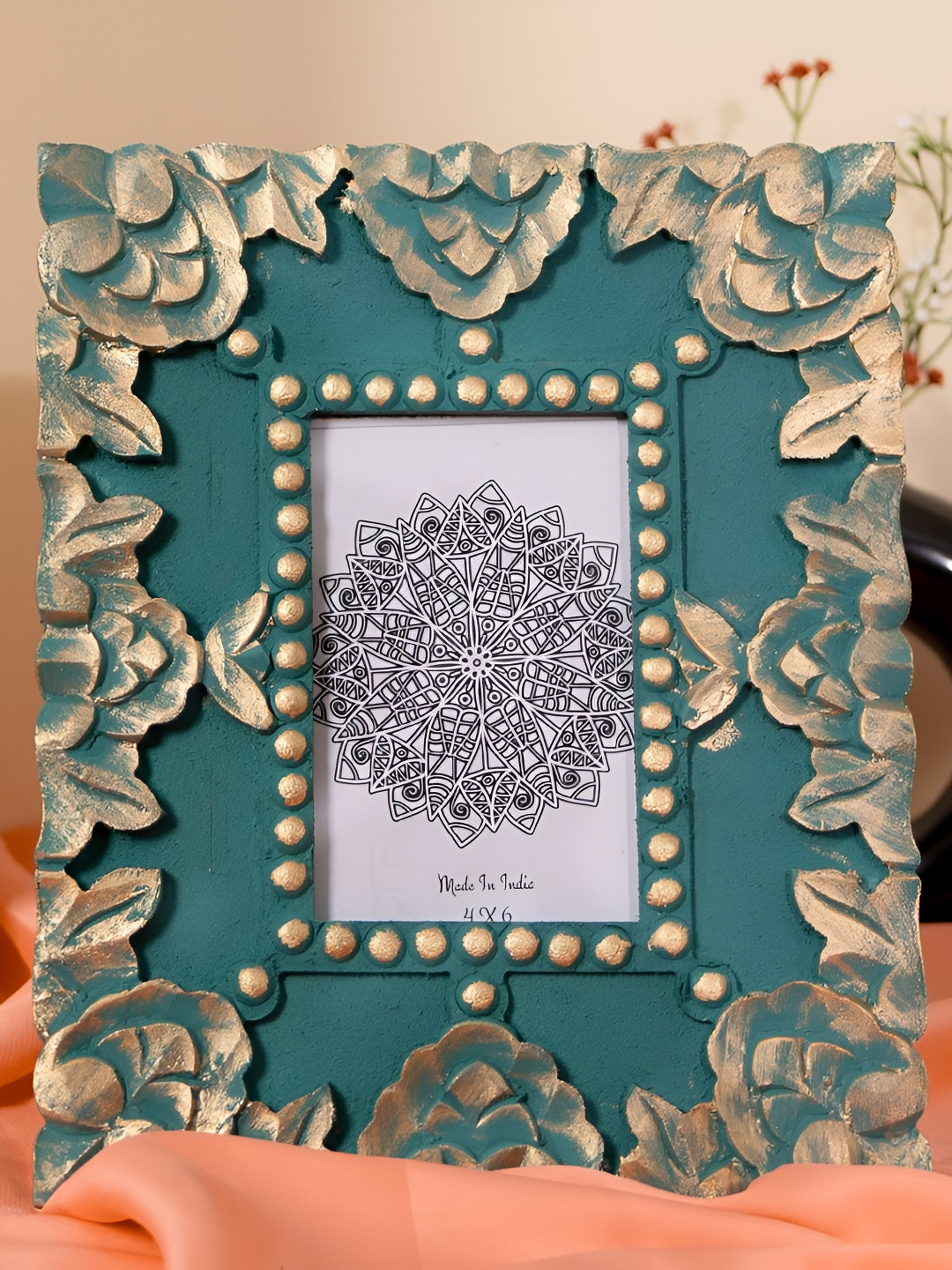 THREADVIBE LIVING Green & Gold-Toned Textured Wooden Table Photo Frame