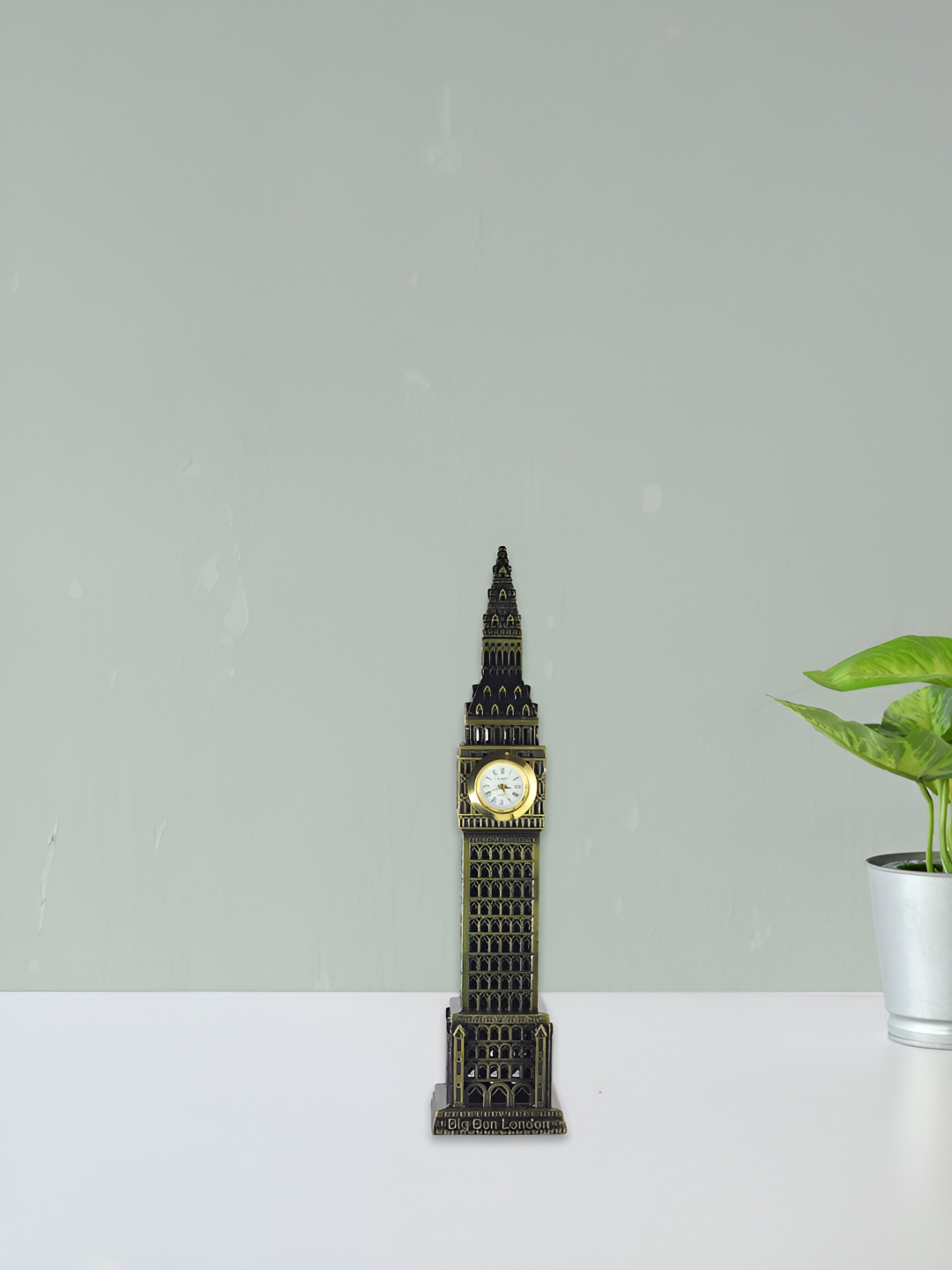 THE QUIRKY HOME London Big Ben Monument Bronze Metal Copper Study Room Medium Showpiece - 9.4 Inches