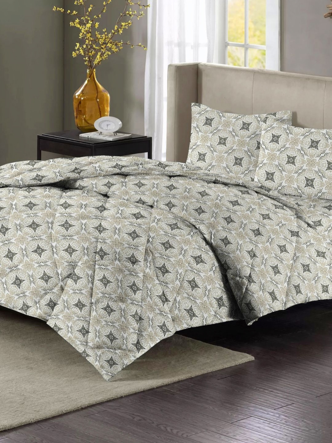 VAS COLLECTIONS Off White & Grey Floral Polycotton 4 Piece Double Extra Large Superfine Bedding Set