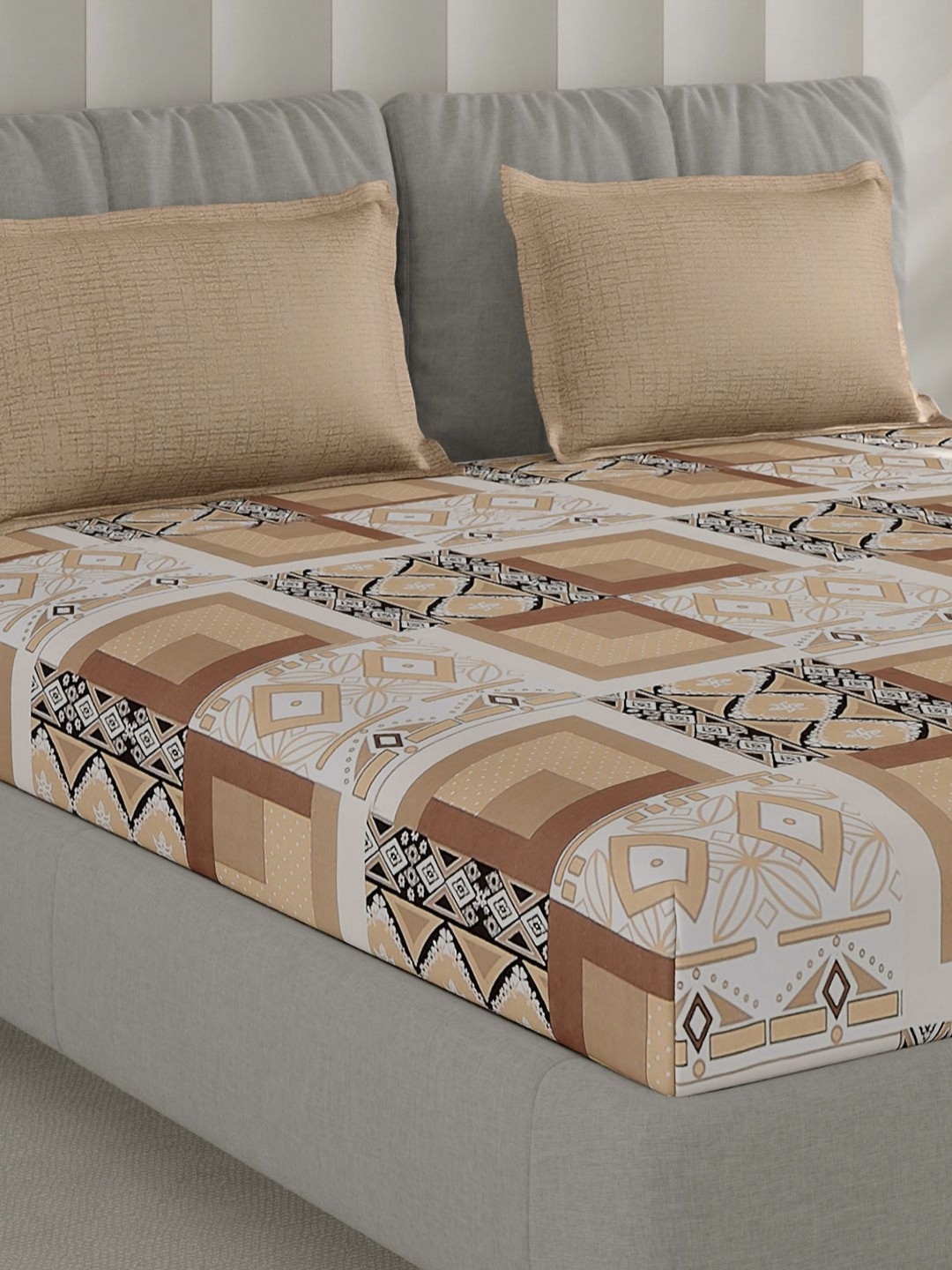 Monte Carlo Beige & Black Printed 130 TC Queen Bedsheet Set 2.2 m x 2.5 m