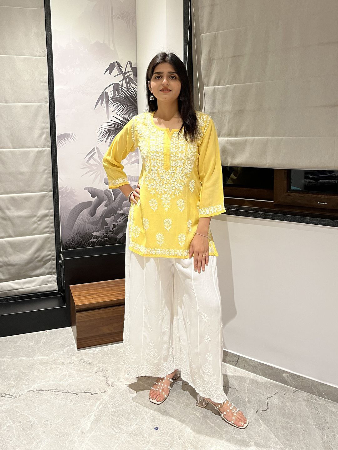 Everything In Chikankari Women Embroidered Chikankari Kurti