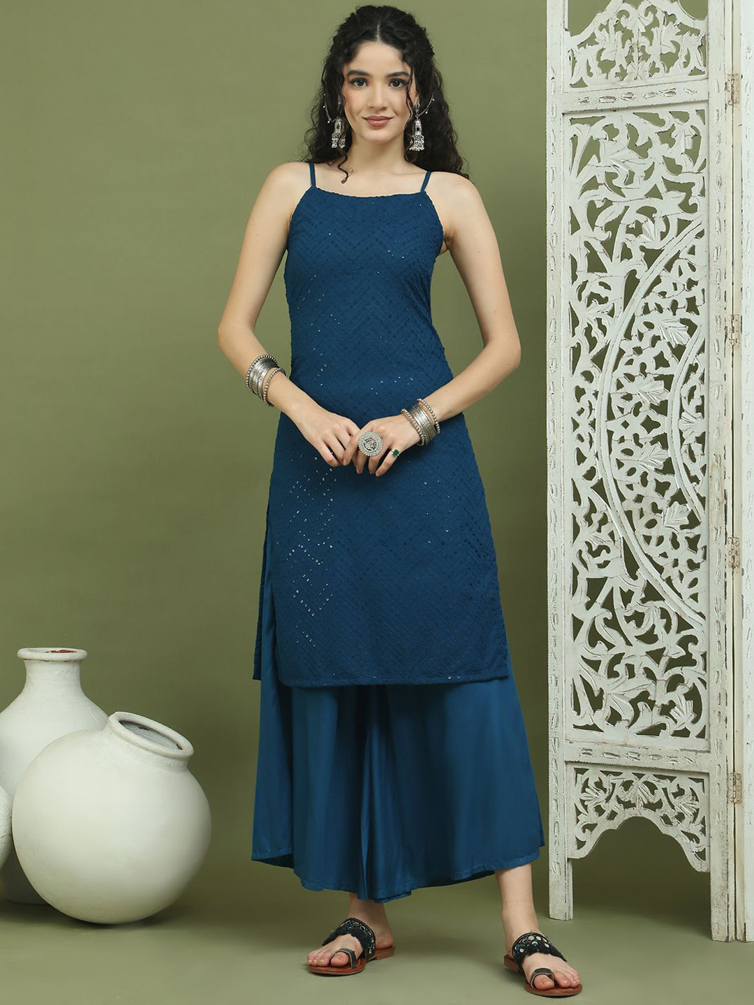 Jompers Geometric Embroidered Backless Shoulder Straps Straight Kurta With Palazzos