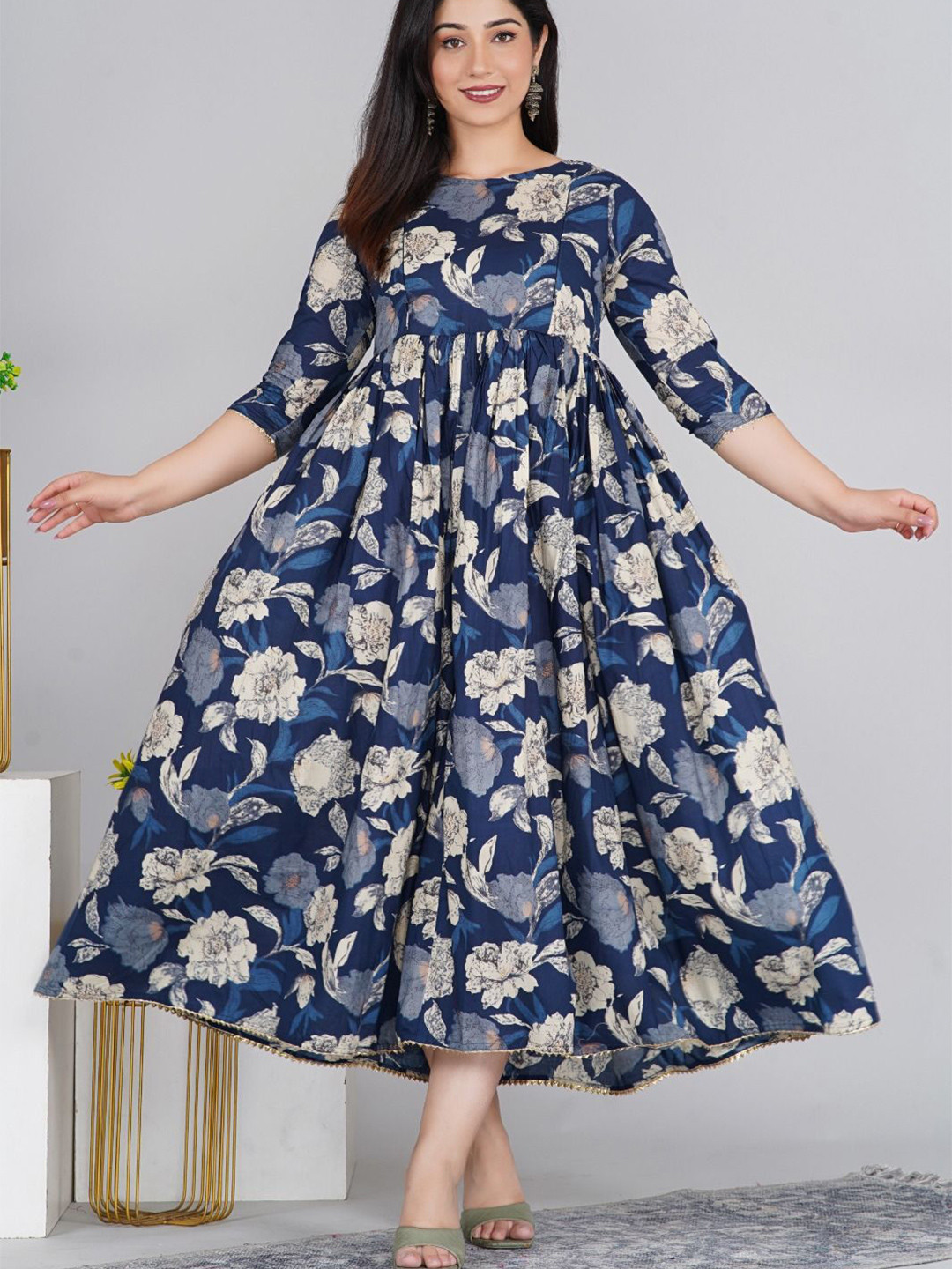 outfit 4 you Women Yoke Design Thread Work Anarkali Kurta