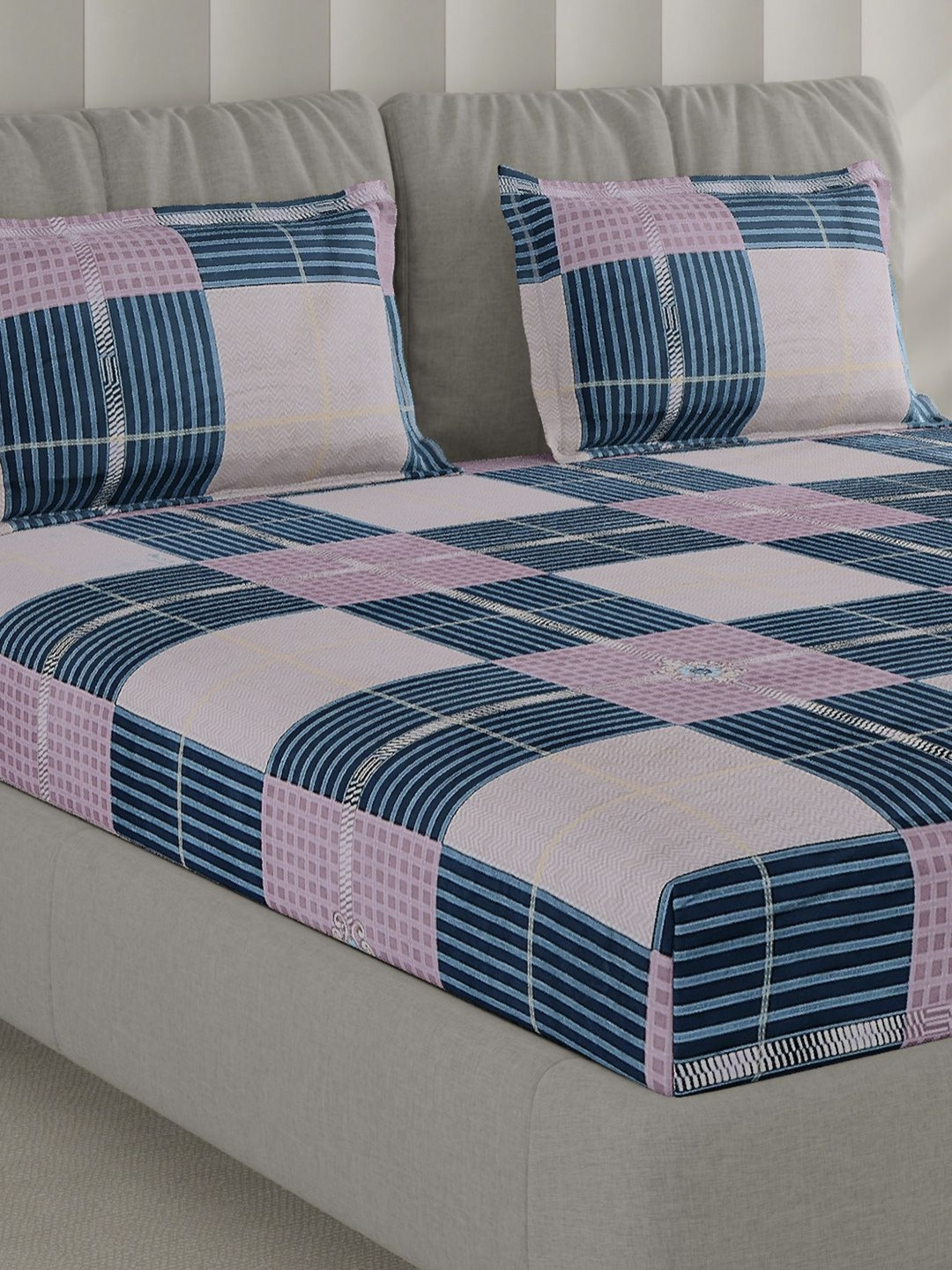 Monte Carlo Teal Geometric Printed 130 TC Queen Bedsheet Set 2.24 m x 2.54 m