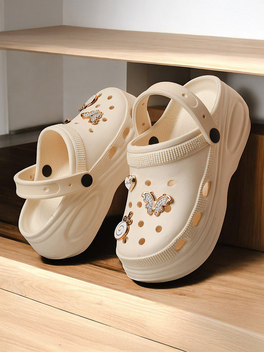 FEEL TIME Women Self-Designed Clogs Flip Flop