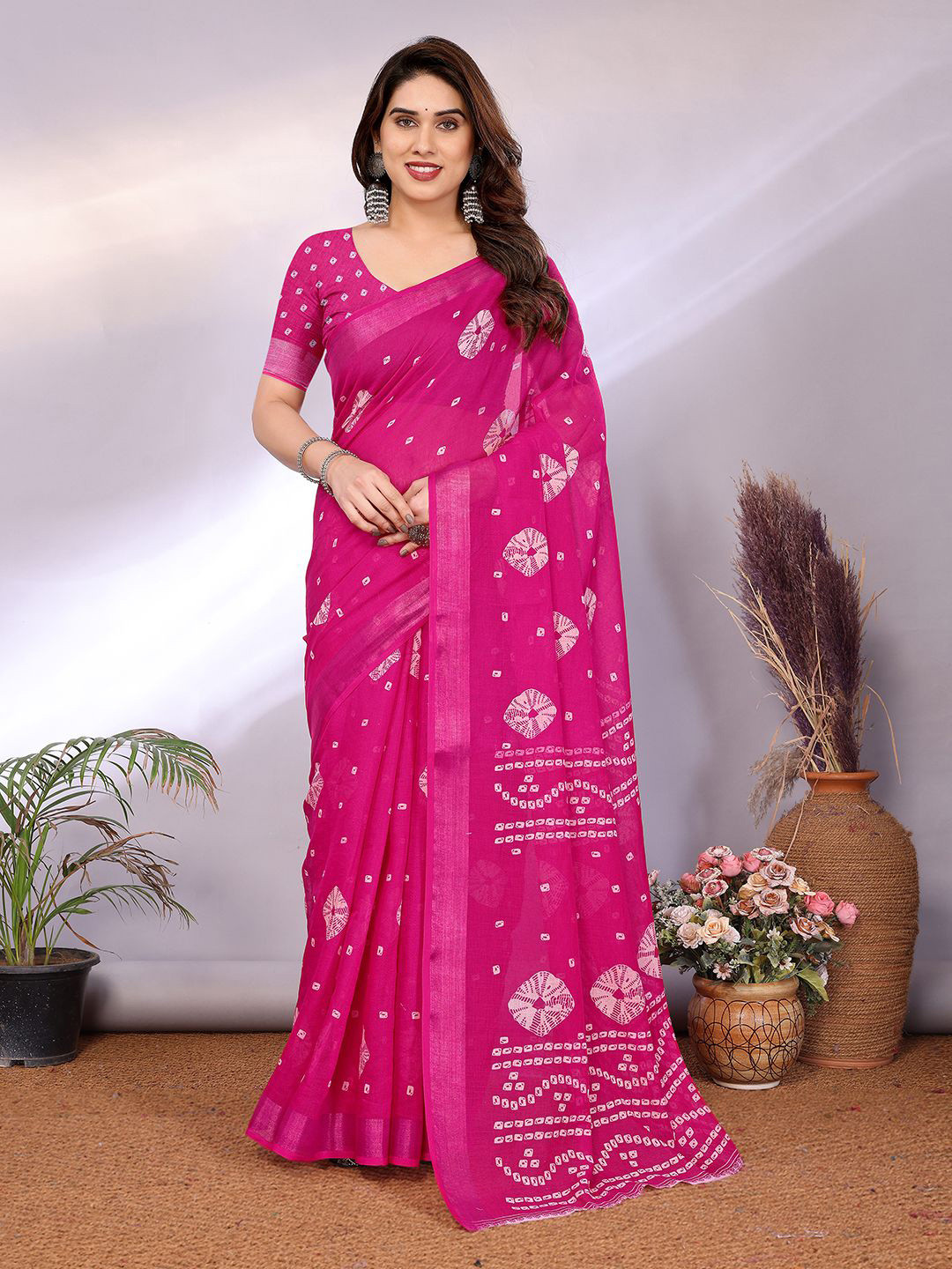 Moda Rapido Women Ethnic Motifs Zari Saree