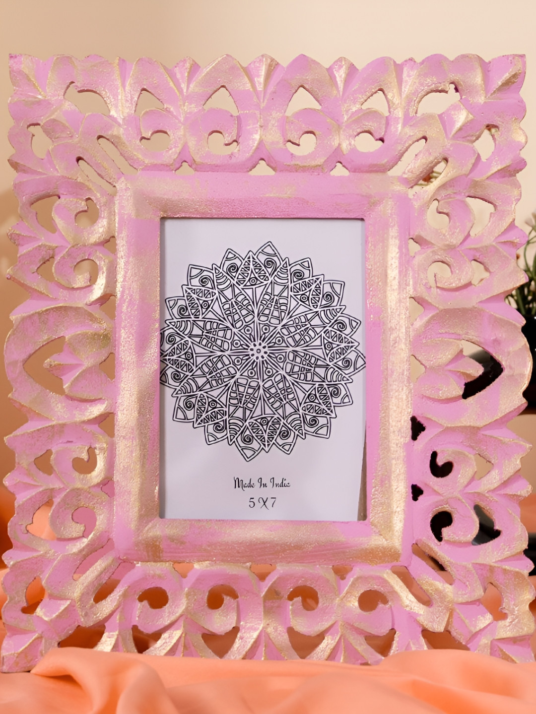 THREADVIBE LIVING White & Pink Textured Wooden Table Photo Frame