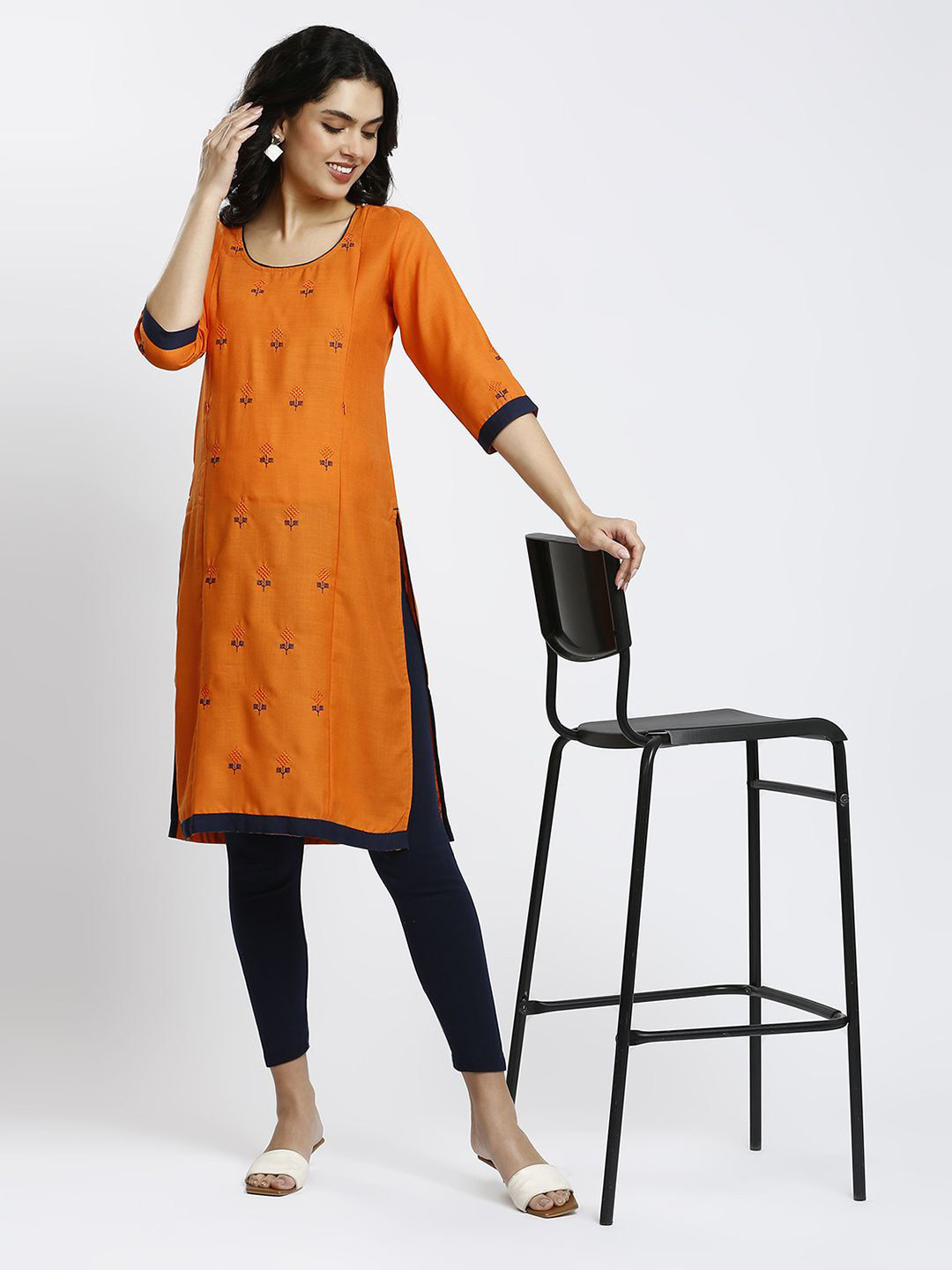 MORDEN MUSE Floral Embroidered Thread Work Maternity Straight Kurta