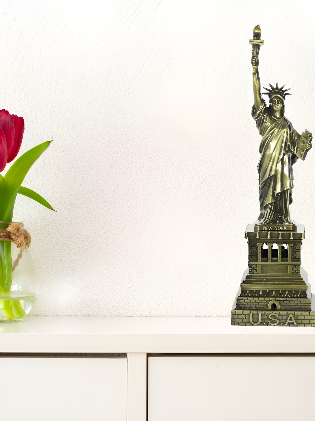 THE QUIRKY HOME Dubai Burj Khalifa Monument Bronze Metal Metallic Living Room Medium Showpiece - 7.1 Inches