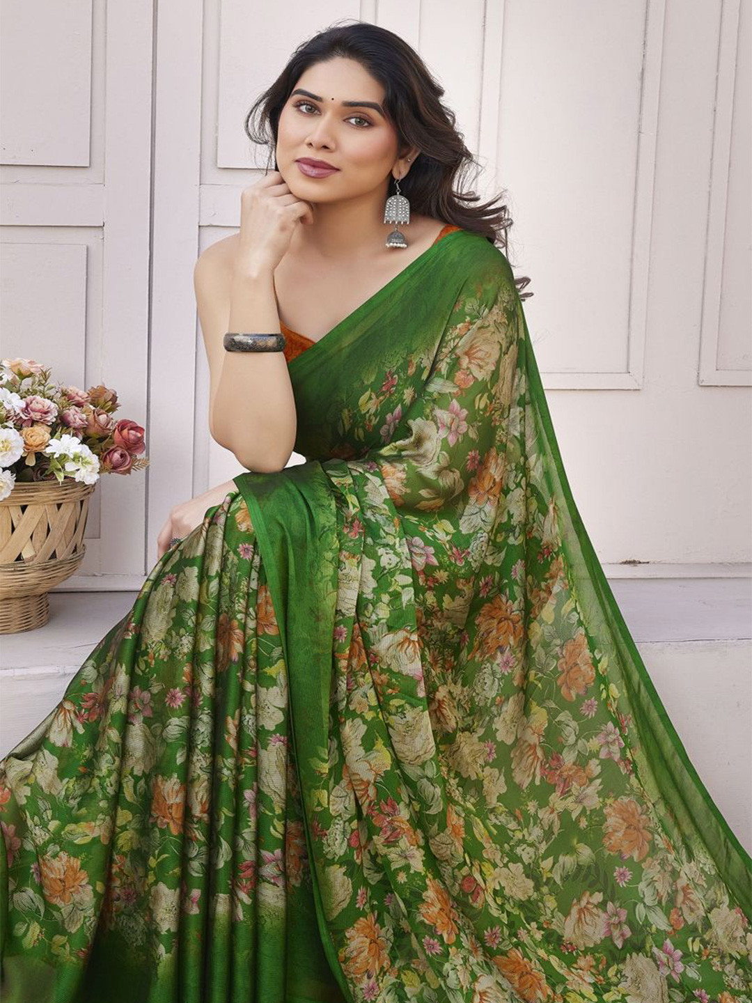 KALINI Floral Printed Saree with Blouse Piece