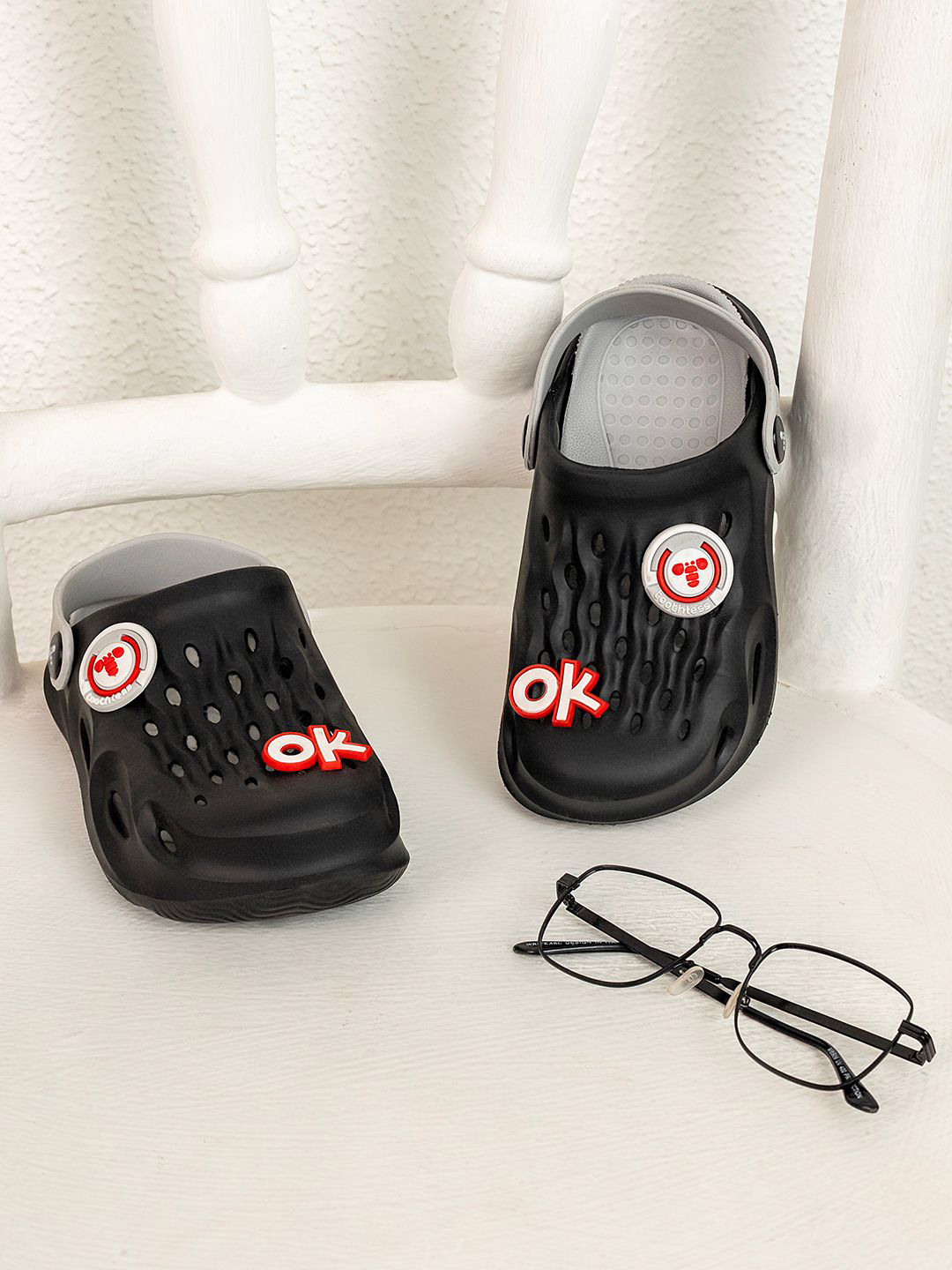 toothless Kids Boys Moulds Clogs