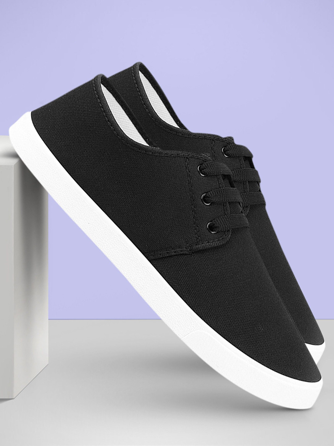 Spotwalk Men Striped Sneakers