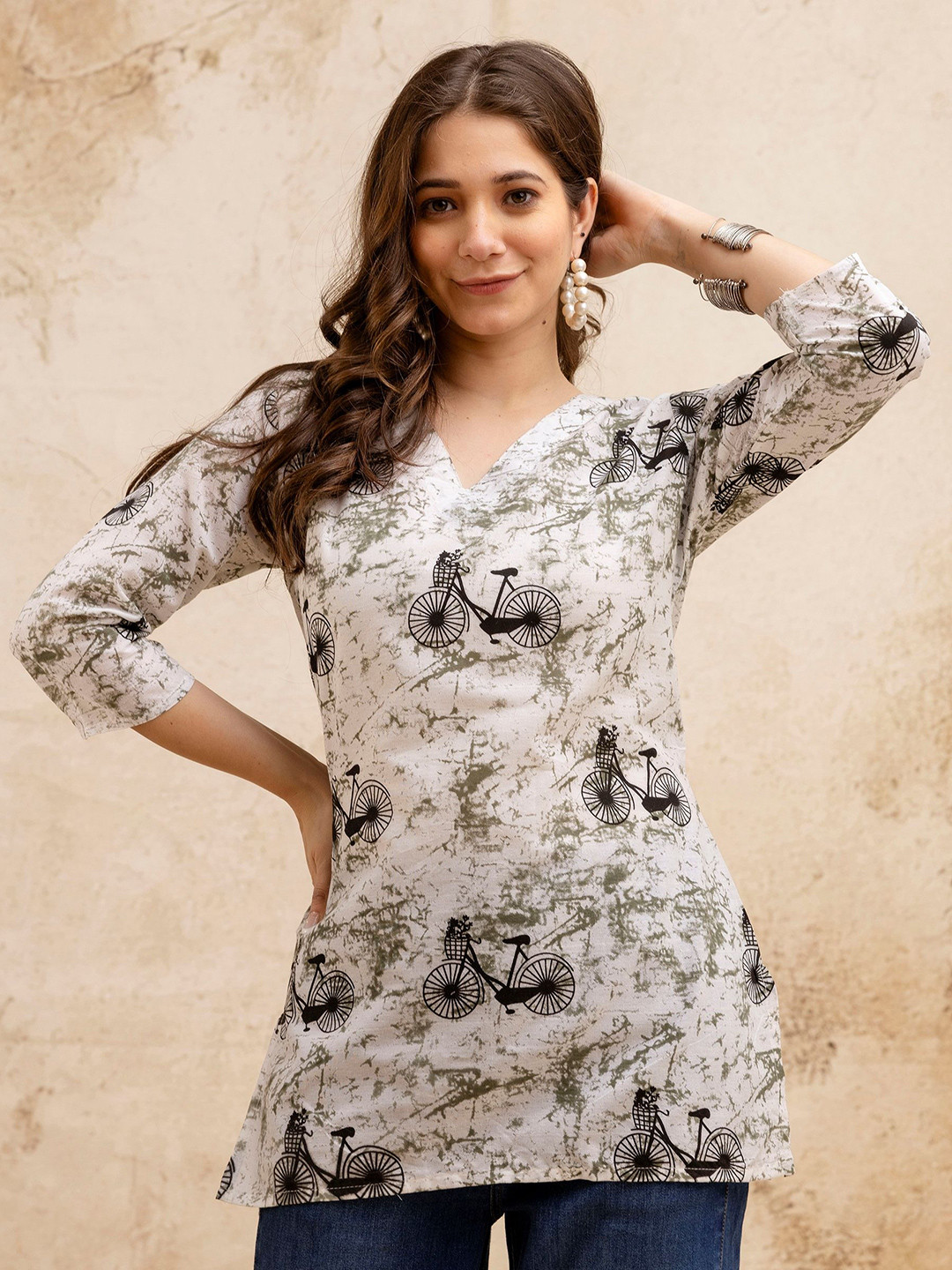 SURHI Women V-Neck Pure Cotton Straight Kurti