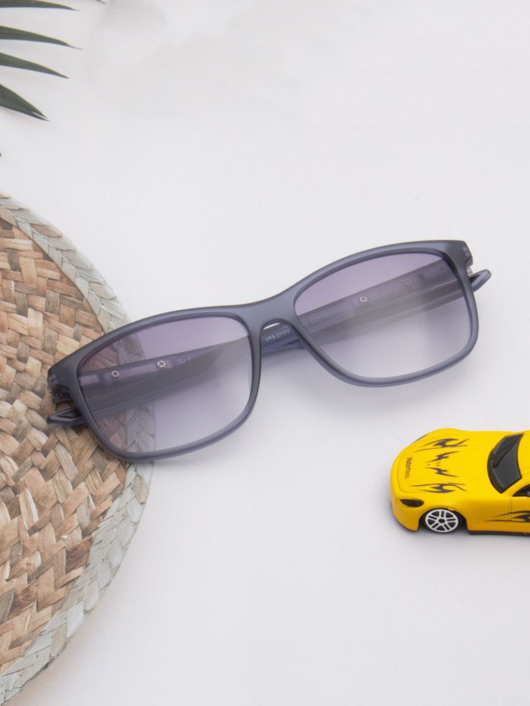 Ted Smith Unisex Grey Graded Sports Sunglasses With Polarised Lens