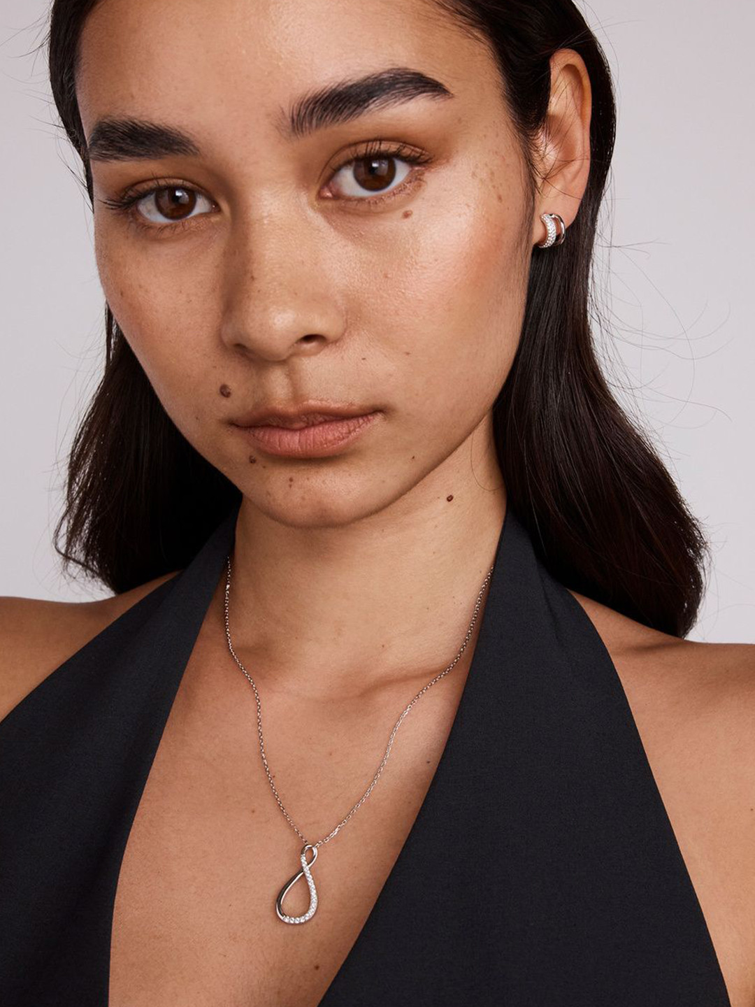 Elliston Jewelry Sterling Silver Silver-Plated Contemporary Pendants with Chains