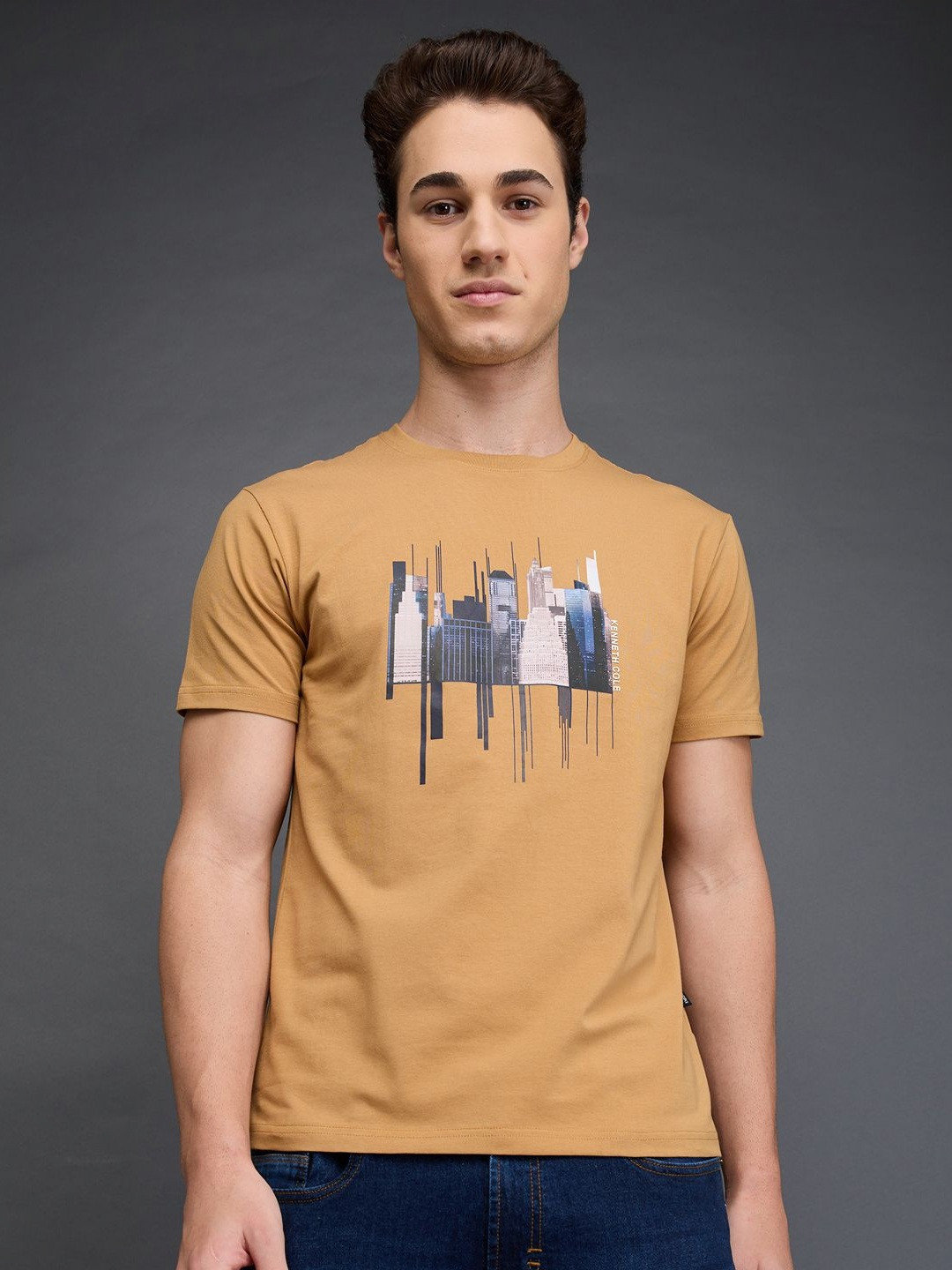 Kenneth Cole Men Printed Pockets Slim Fit T-shirt