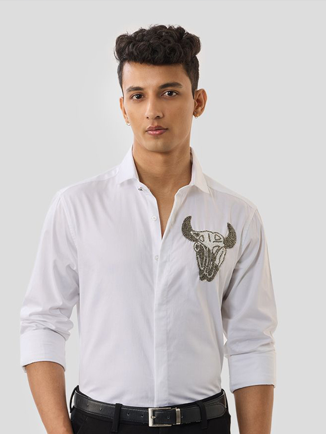 Snitch Men White Solid Shirt