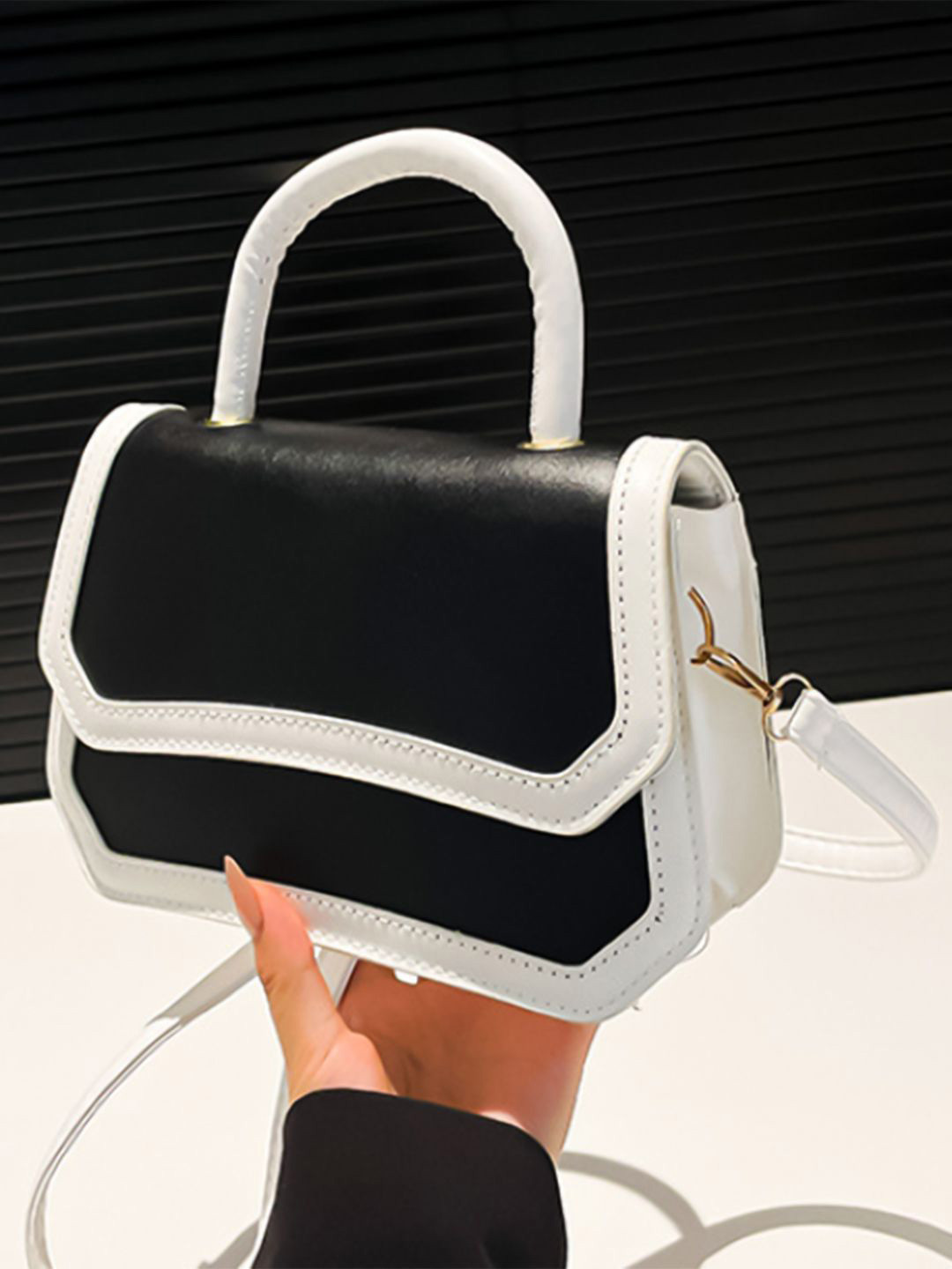 HAUTE SAUCE  Women Multicolour Colourblock Hand Bag