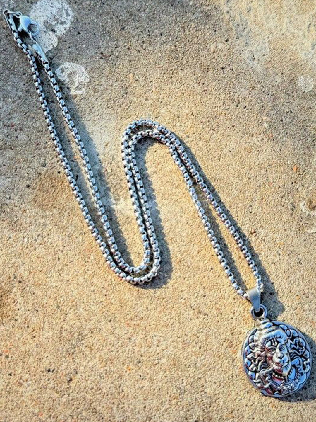 PASU FASHION Silver-Plated Hanuamna Face Pendant With Chain