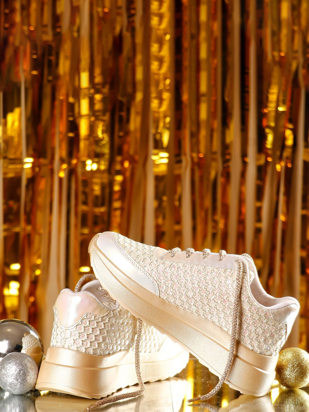 sole mates Women Lace-Ups Mesh Running Shoes